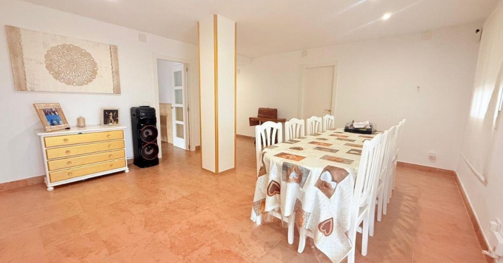 4 Bed, 2 Bath, HouseFor Sale, Villajoyosa, Alicante