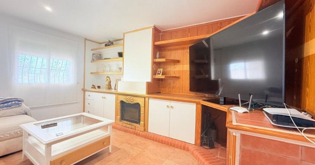 4 Bed, 2 Bath, HouseFor Sale, Villajoyosa, Alicante