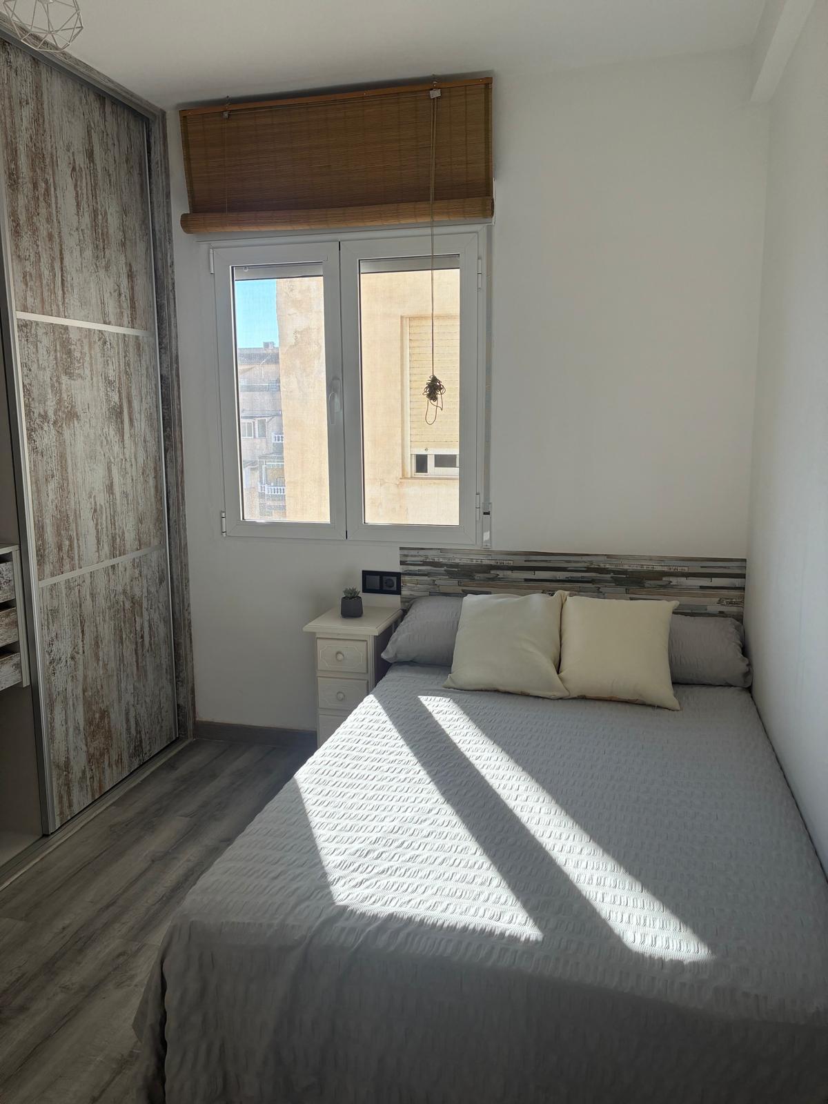 2 Bed, 1 Bath, ApartmentFor Sale, Torrevieja, Alicante