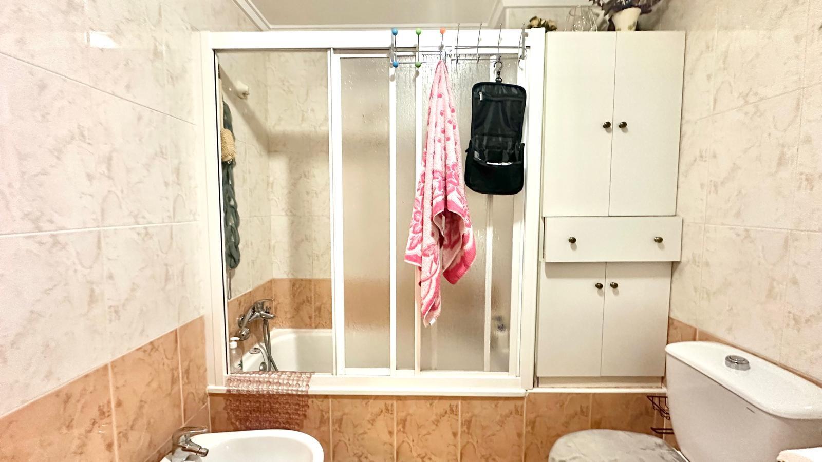 2 Bed, 1 Bath, ApartmentFor Sale, Torrevieja, Alicante