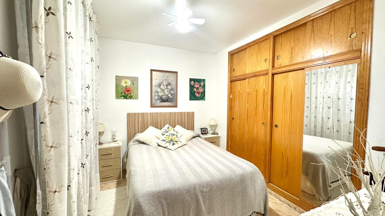 2 Bed, 1 Bath, ApartmentFor Sale, Torrevieja, Alicante