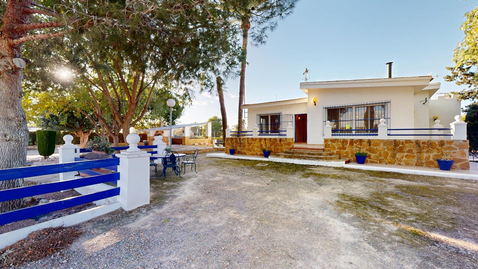 4 Bed, 1 Bath, HouseFor Sale, Orihuela, Alicante