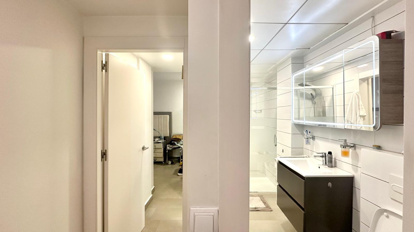 3 Bed, 2 Bath, ApartmentFor Sale, Torrevieja, Alicante