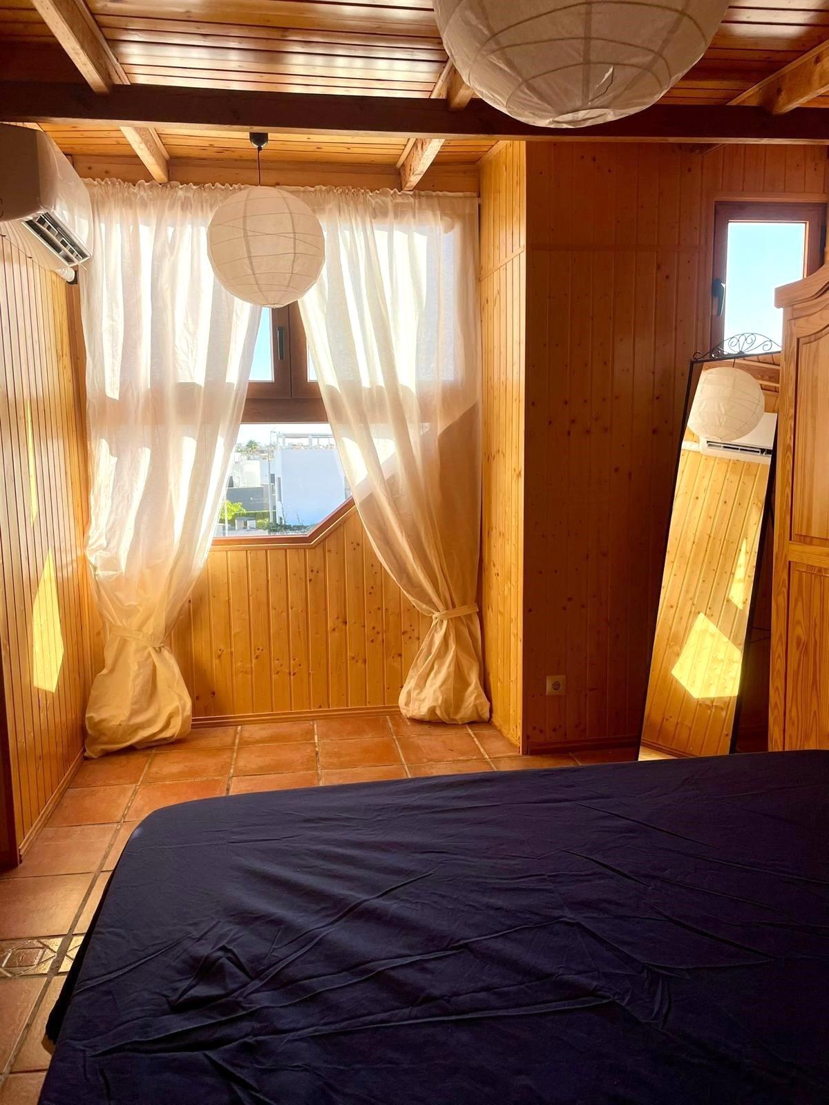 2 Bed, 1 Bath, ApartmentFor Sale, Torrevieja, Alicante