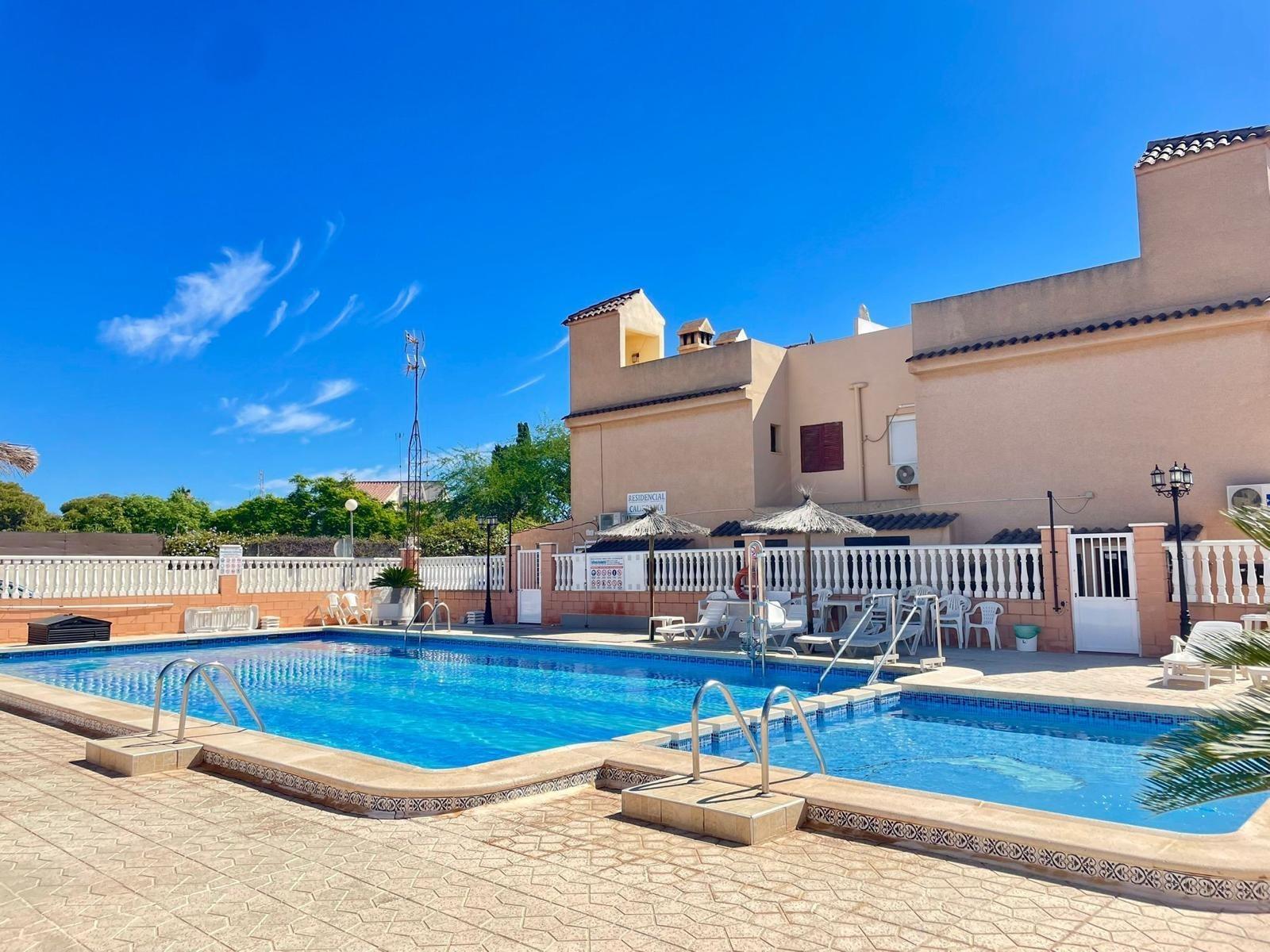 2 Bed, 1 Bath, ApartmentFor Sale, Torrevieja, Alicante