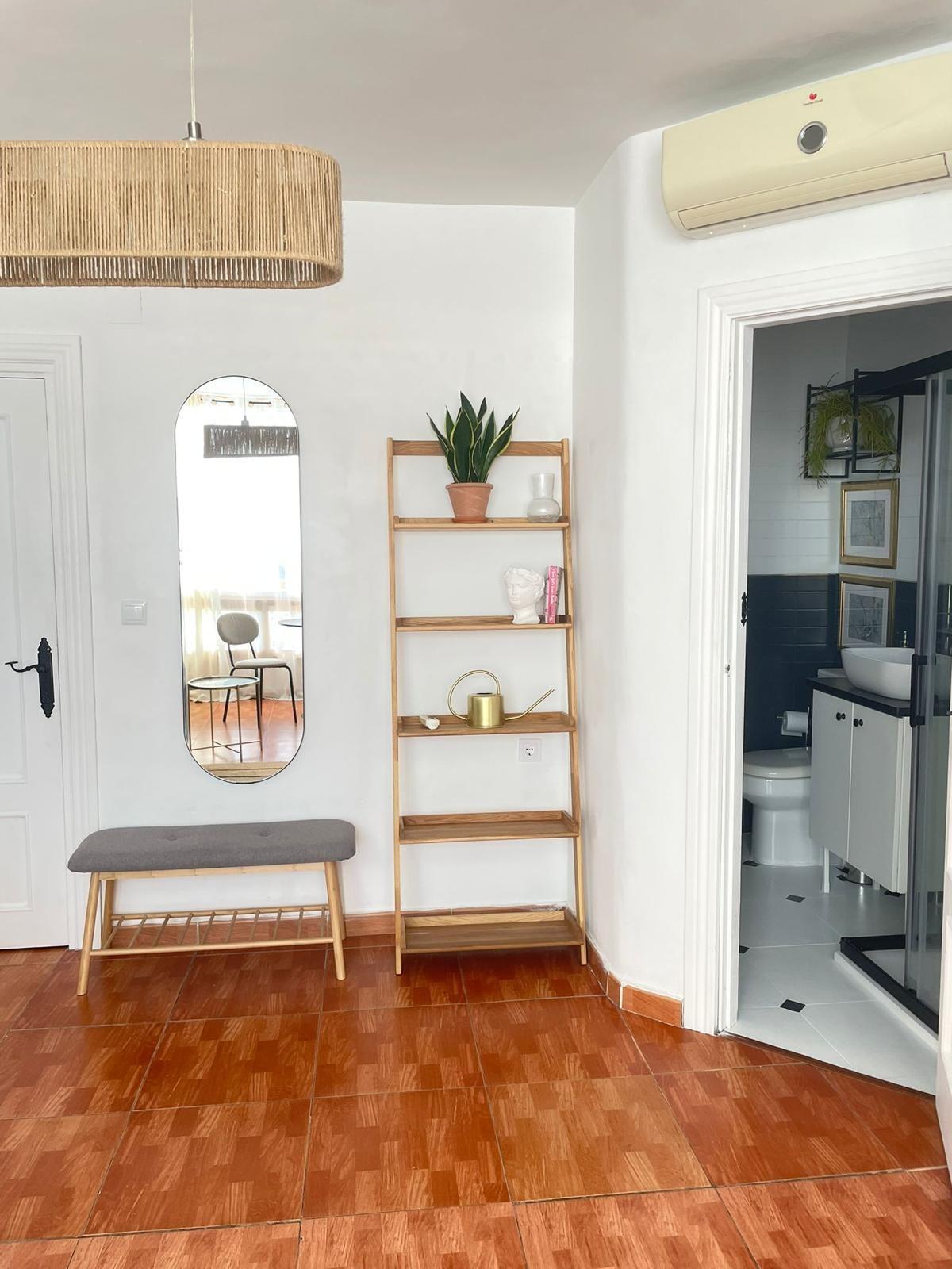 2 Bed, 1 Bath, ApartmentFor Sale, Torrevieja, Alicante
