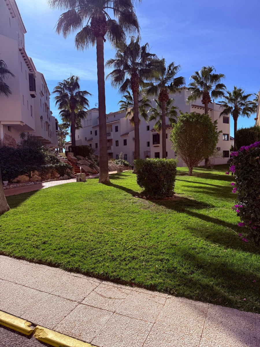 3 Bed, 2 Bath, ApartmentFor Sale, Las Ramblas Golf, Alicante