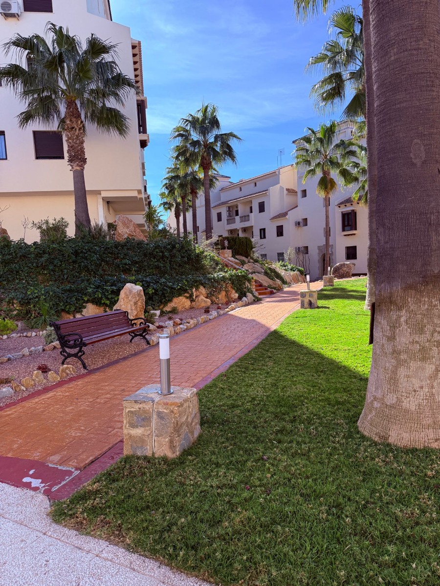 3 Bed, 2 Bath, ApartmentFor Sale, Las Ramblas Golf, Alicante