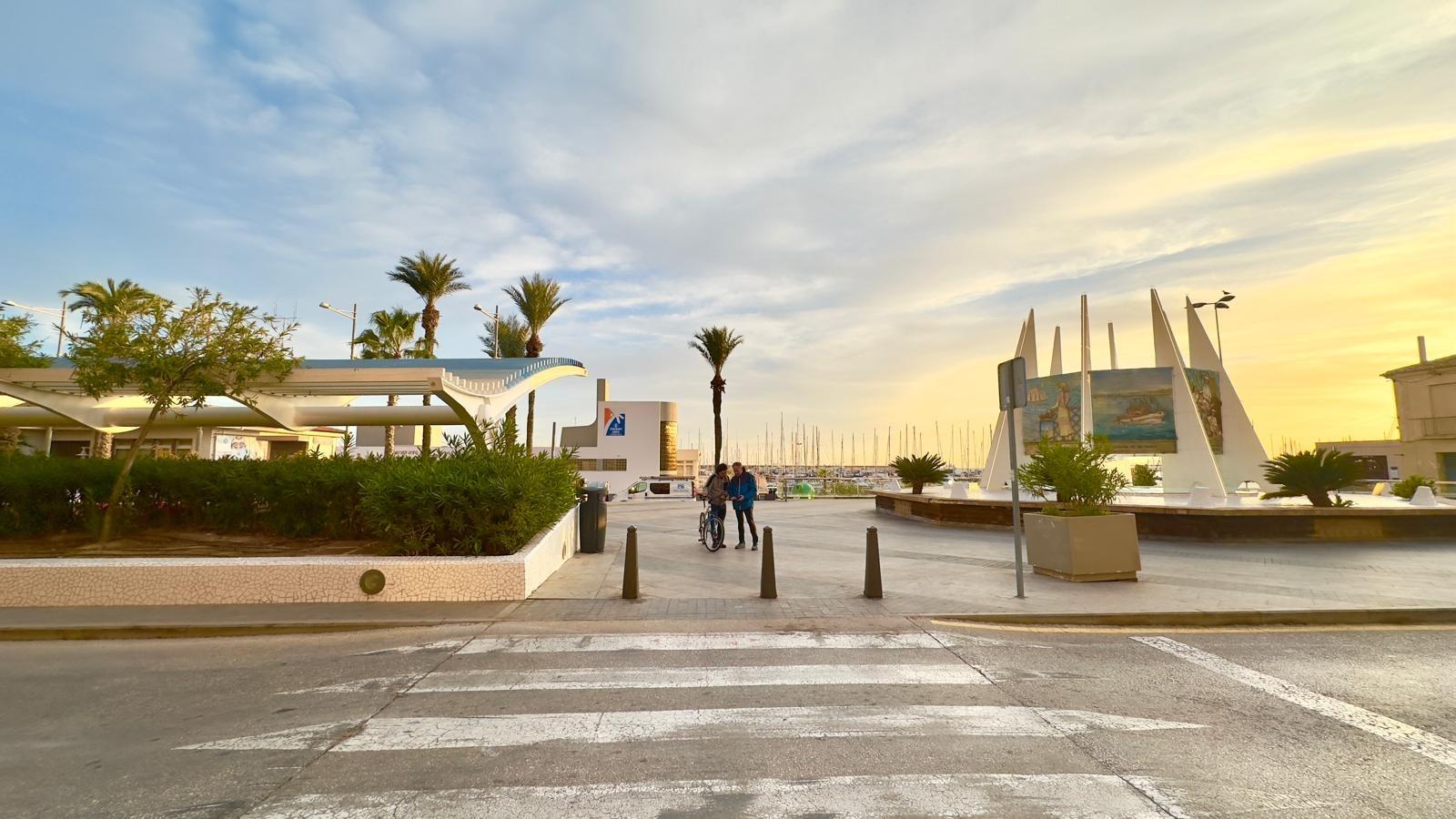 4 Bed, 2 Bath, ApartmentFor Sale, Torrevieja, Alicante