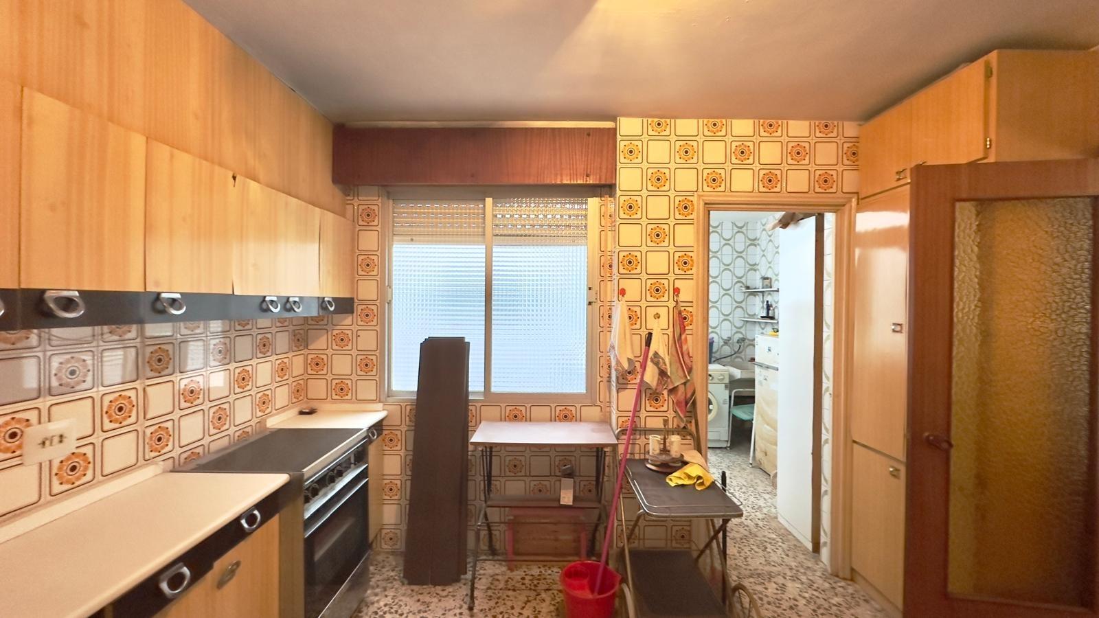 4 Bed, 2 Bath, ApartmentFor Sale, Torrevieja, Alicante