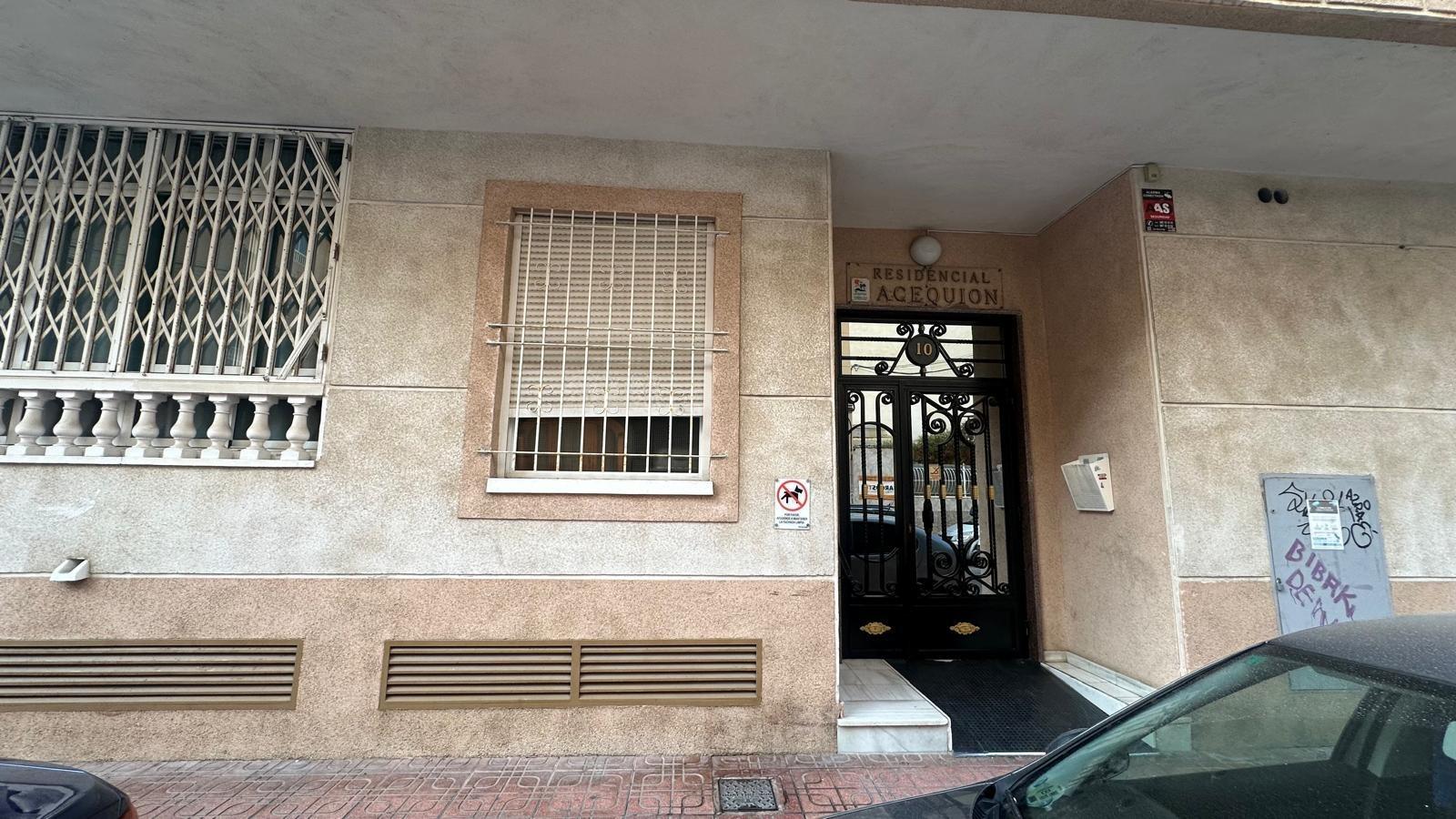 2 Bed, 1 Bath, ApartmentFor Sale, Torrevieja, Alicante