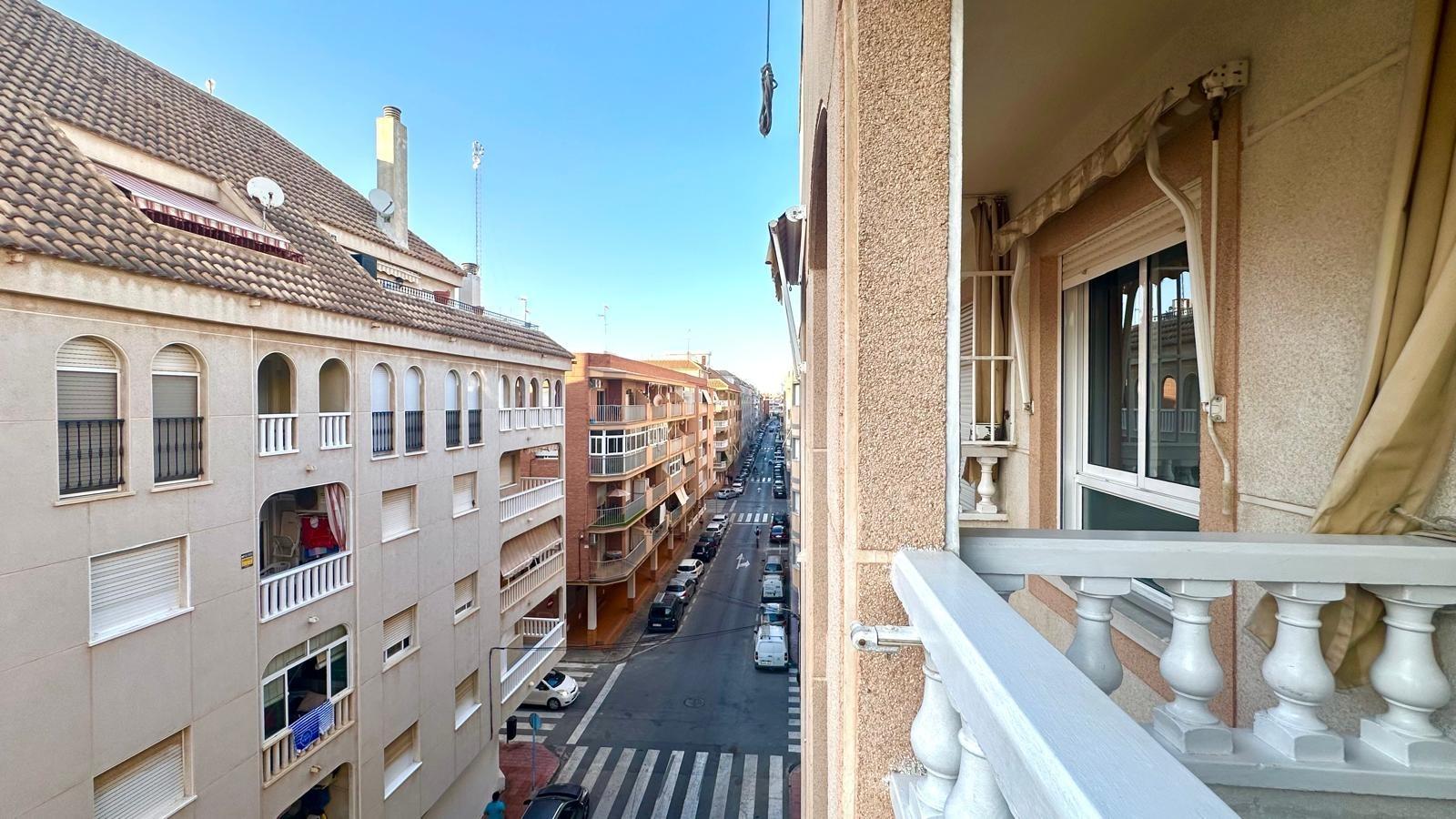 2 Bed, 1 Bath, ApartmentFor Sale, Torrevieja, Alicante