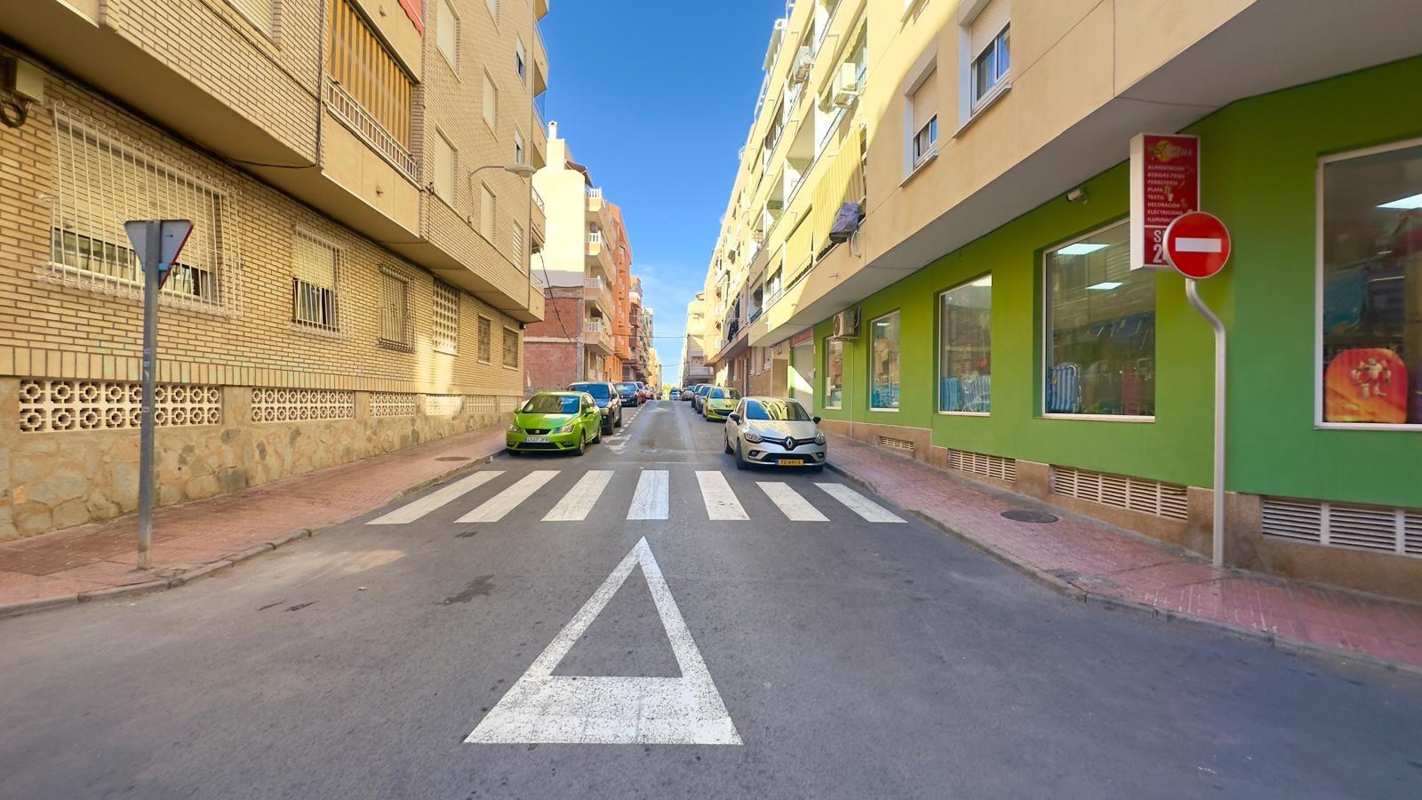 3 Bed, 2 Bath, ApartmentFor Sale, Torrevieja, Alicante