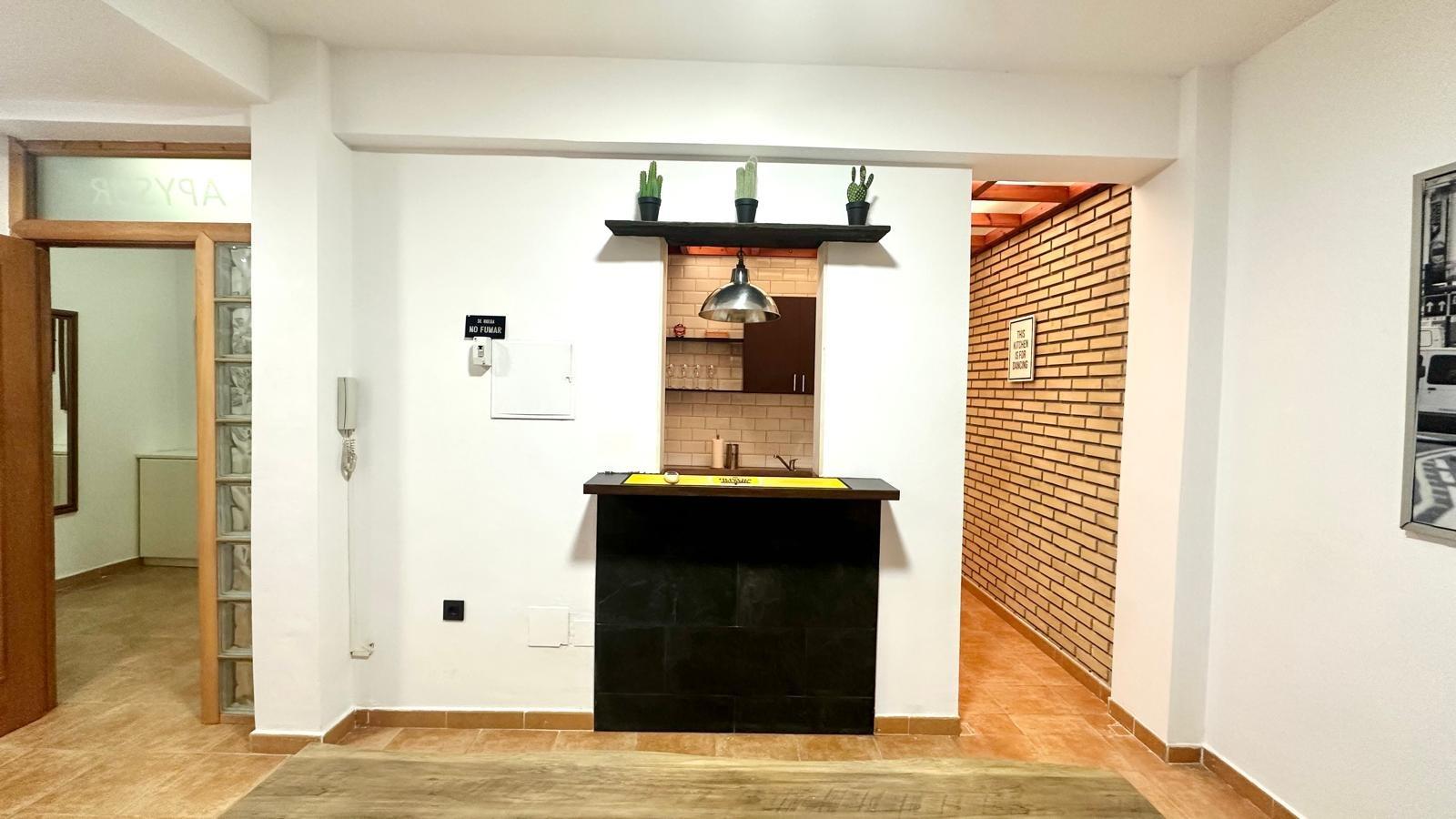 4 Bed, 1 Bath, ApartmentFor Sale, Torrevieja, Alicante