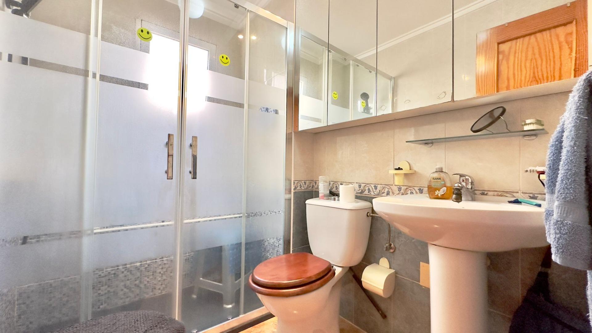 2 Bed, 1 Bath, ApartmentFor Sale, Torrevieja, Alicante