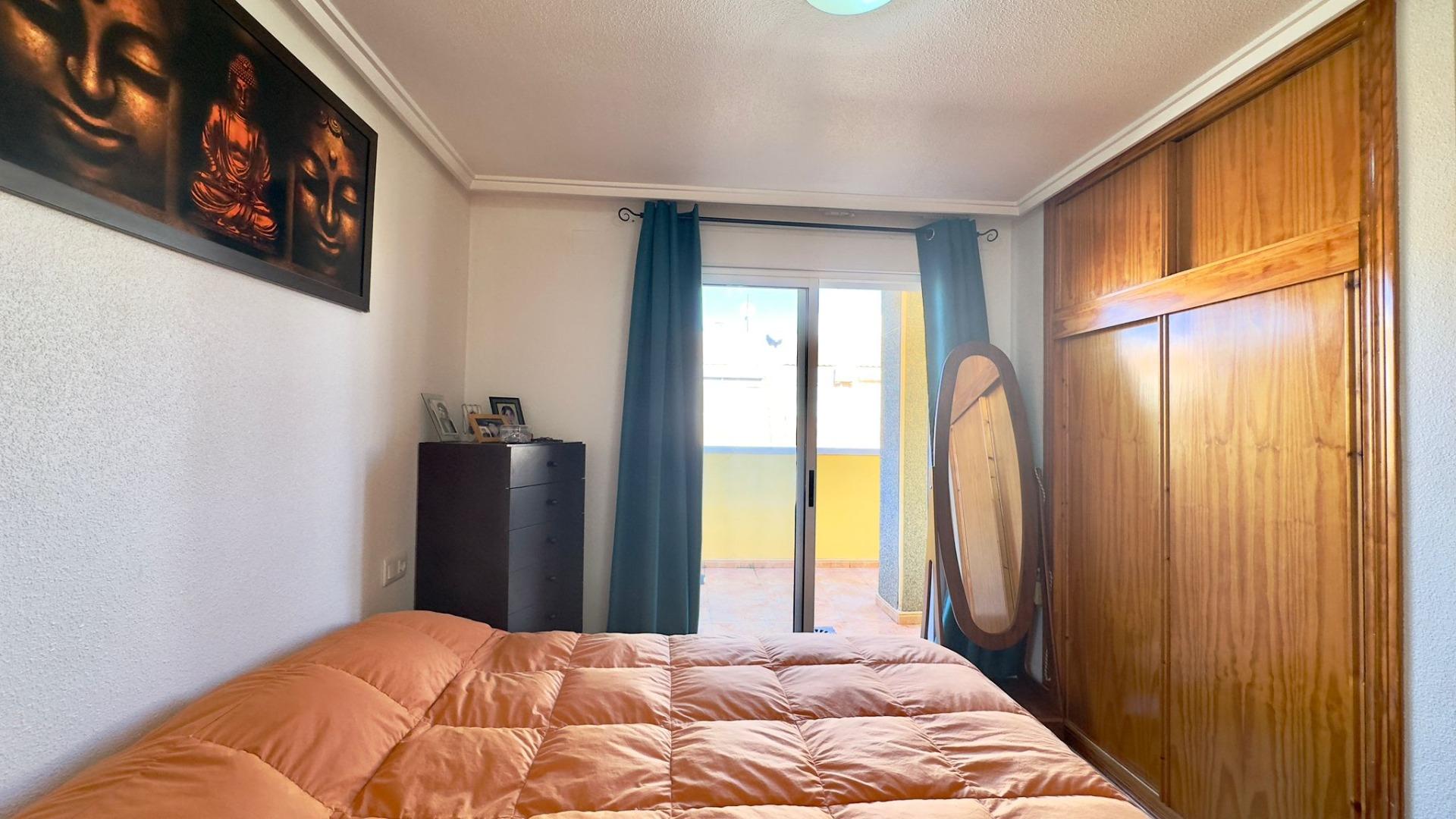 2 Bed, 1 Bath, ApartmentFor Sale, Torrevieja, Alicante