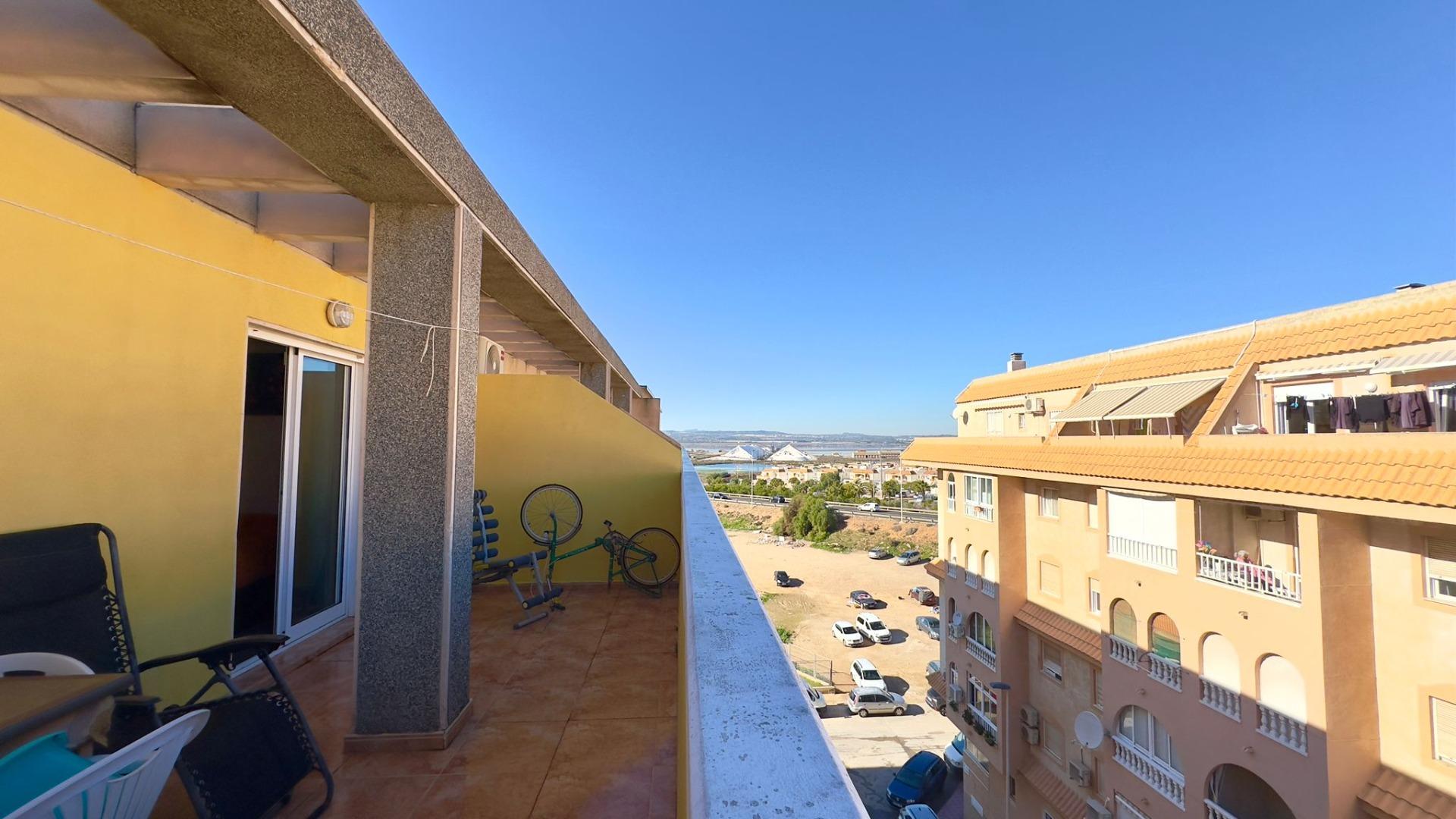 2 Bed, 1 Bath, ApartmentFor Sale, Torrevieja, Alicante