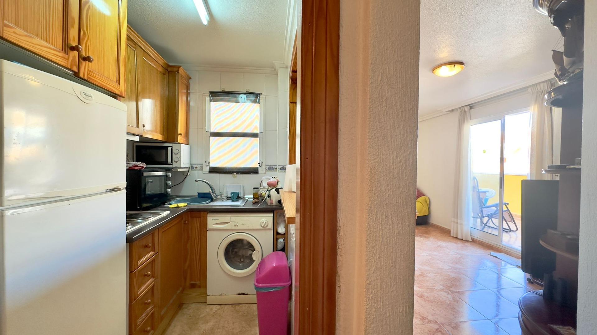 2 Bed, 1 Bath, ApartmentFor Sale, Torrevieja, Alicante