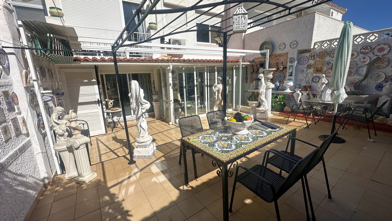 2 Bed, 2 Bath, HouseFor Sale, Albir, Alicante