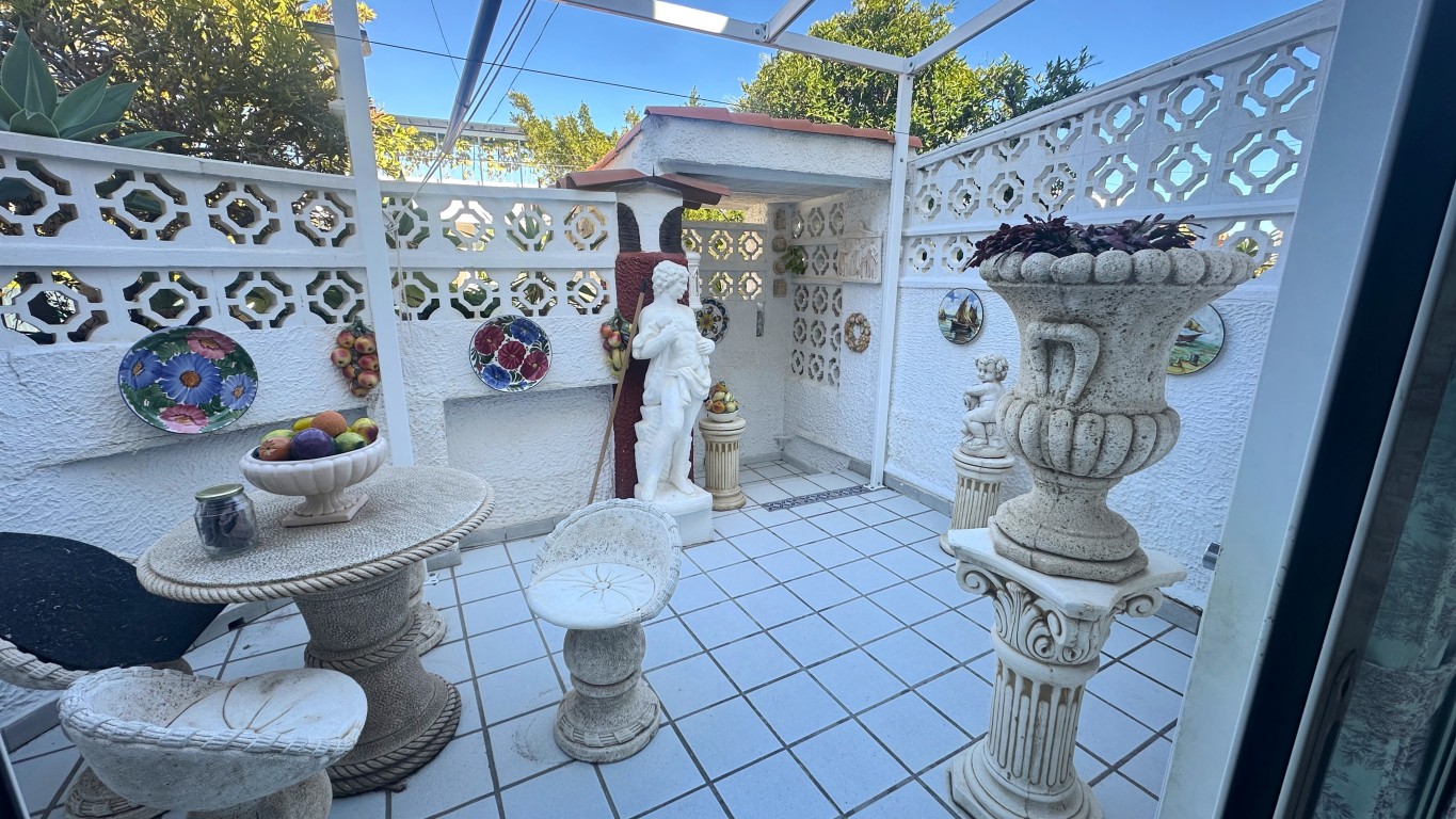 2 Bed, 2 Bath, HouseFor Sale, Albir, Alicante