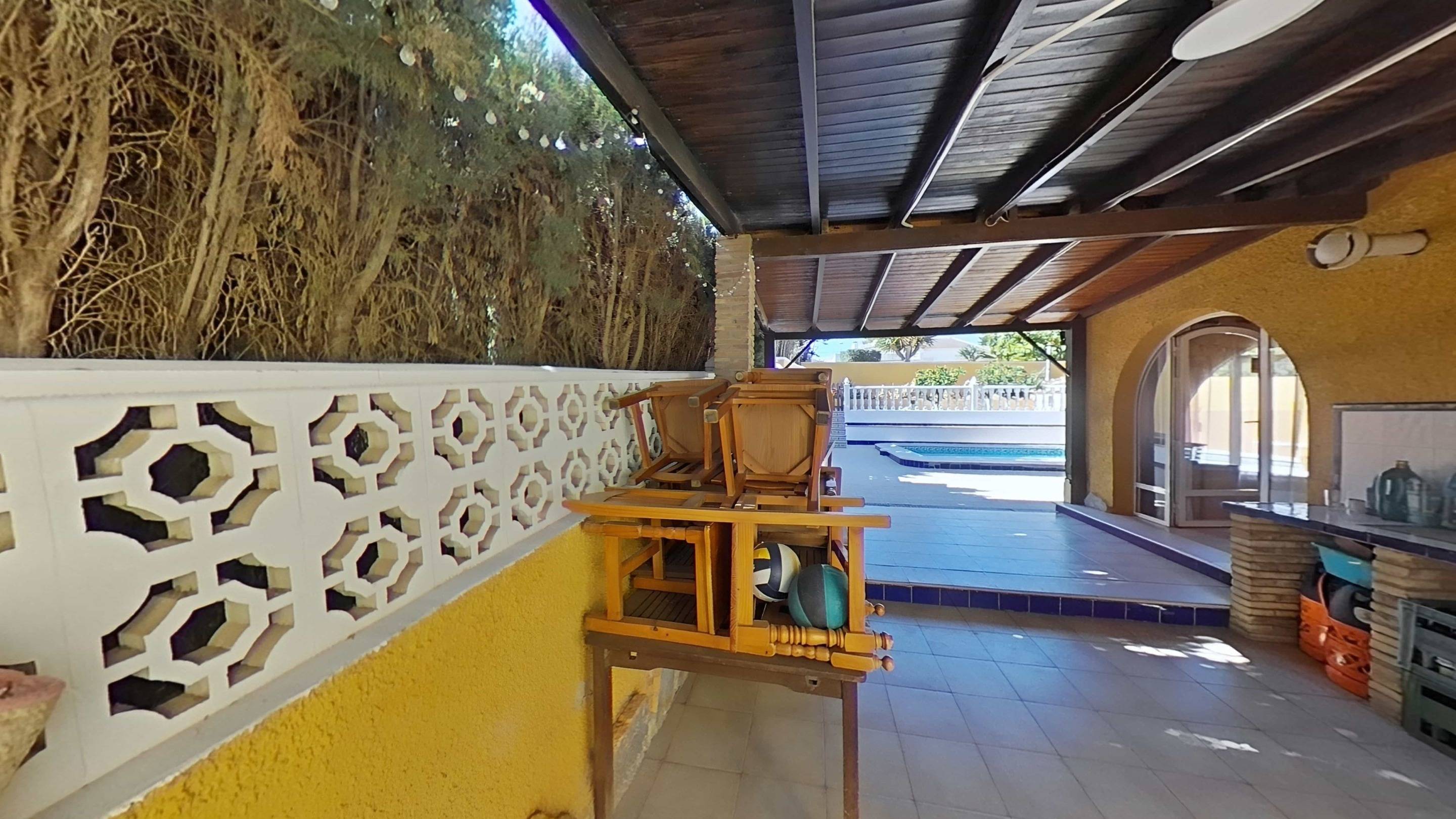 2 Bed, 1 Bath, HouseFor Sale, Torrevieja, Alicante