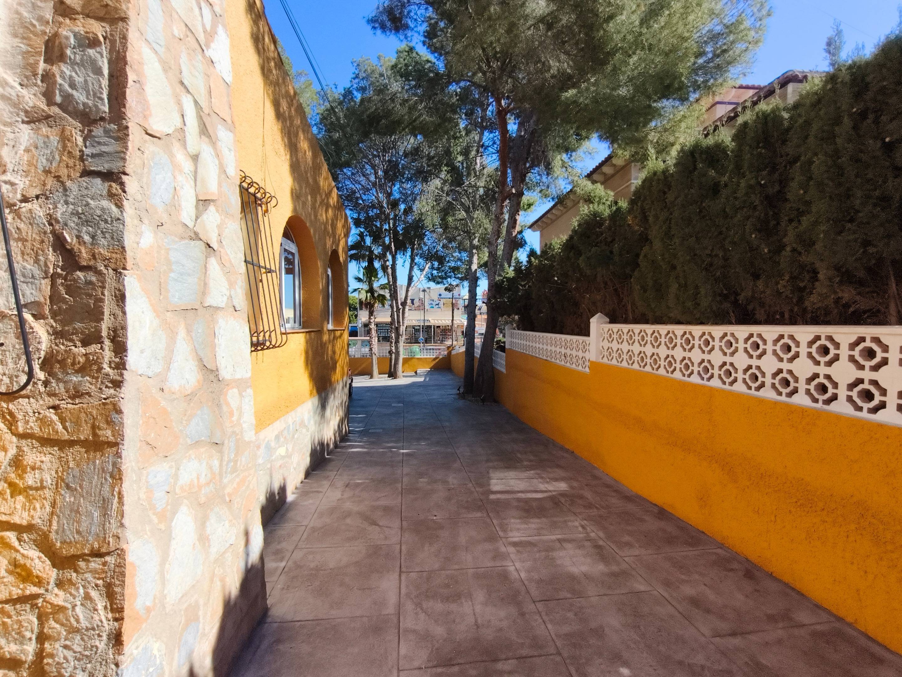 2 Bed, 1 Bath, HouseFor Sale, Torrevieja, Alicante