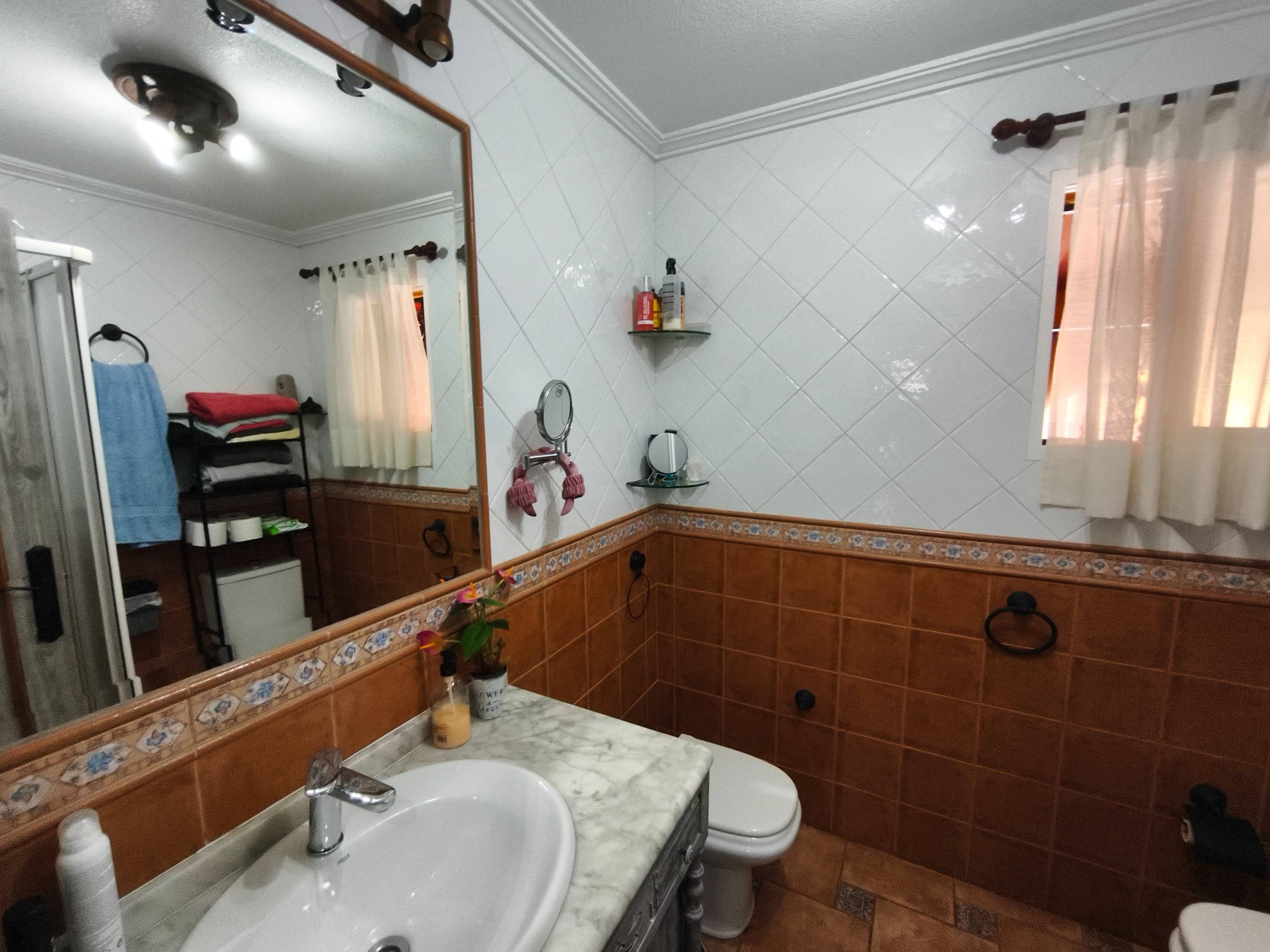 2 Bed, 1 Bath, HouseFor Sale, Torrevieja, Alicante