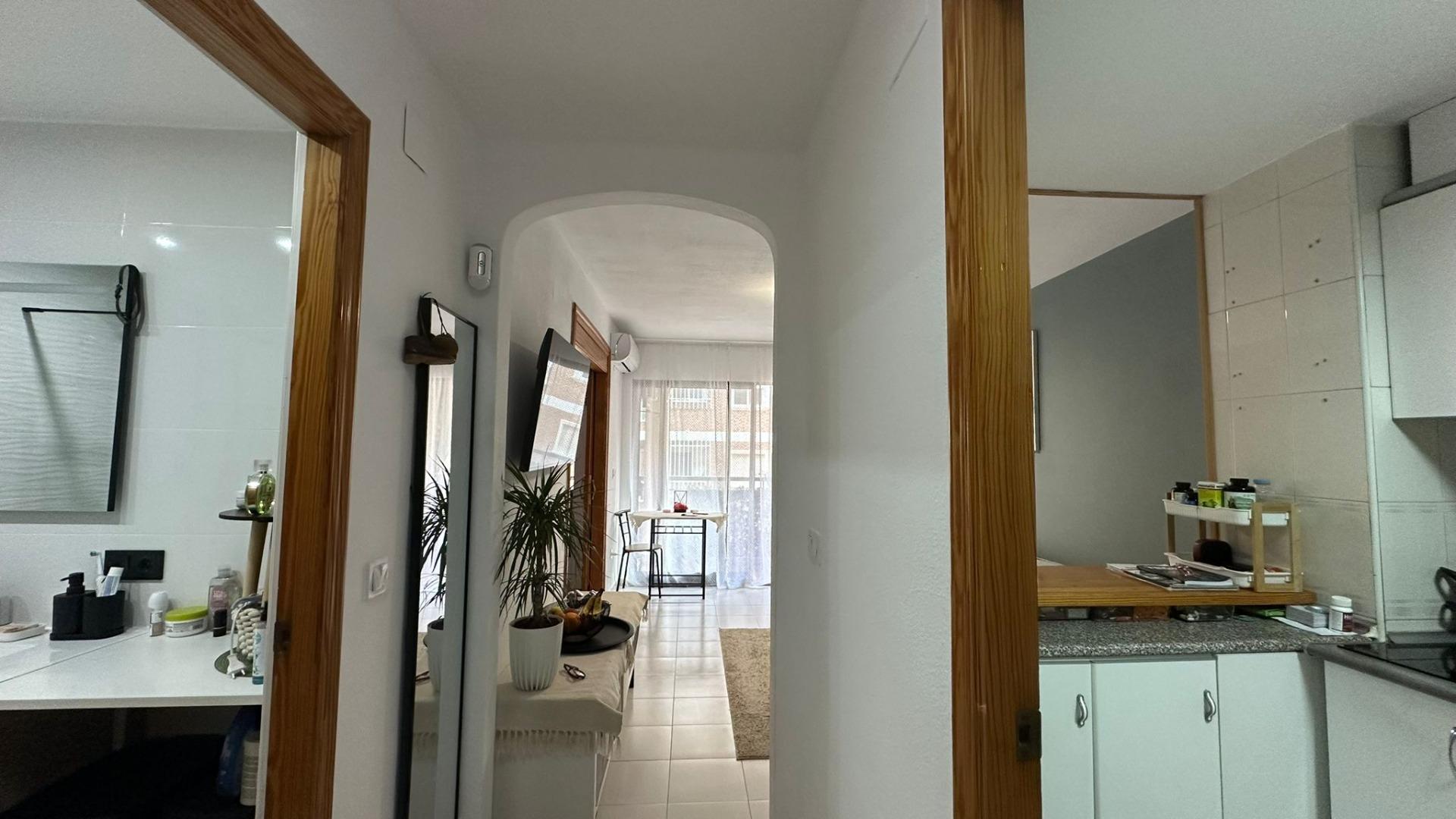 1 Bed, 1 Bath, ApartmentFor Sale, Torrevieja, Alicante