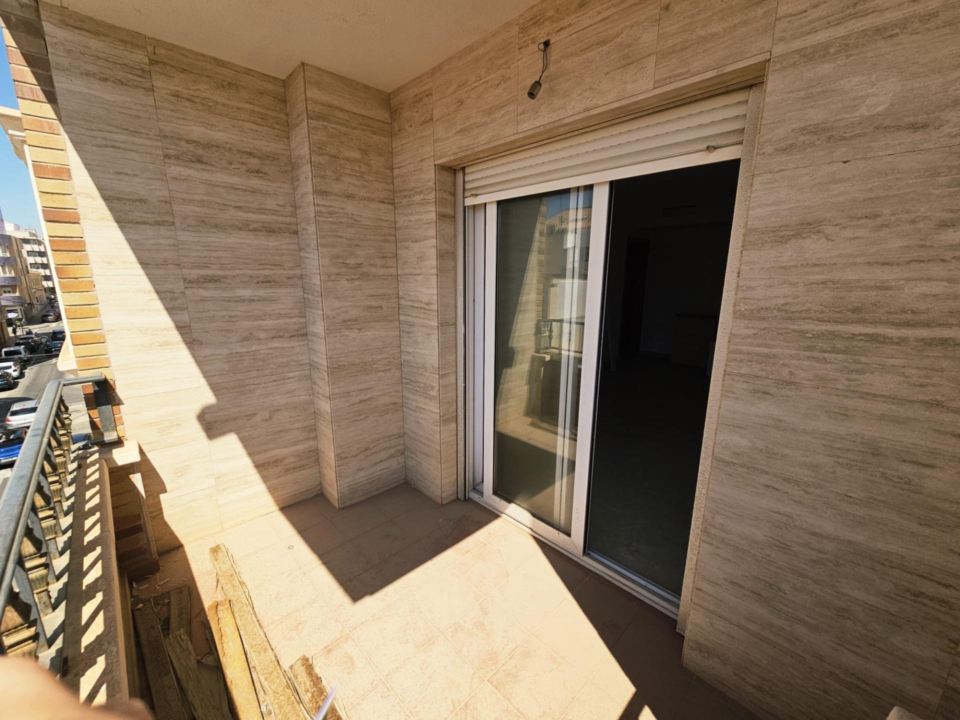 3 Bed, 2 Bath, ApartmentFor Sale, Torrevieja, Alicante