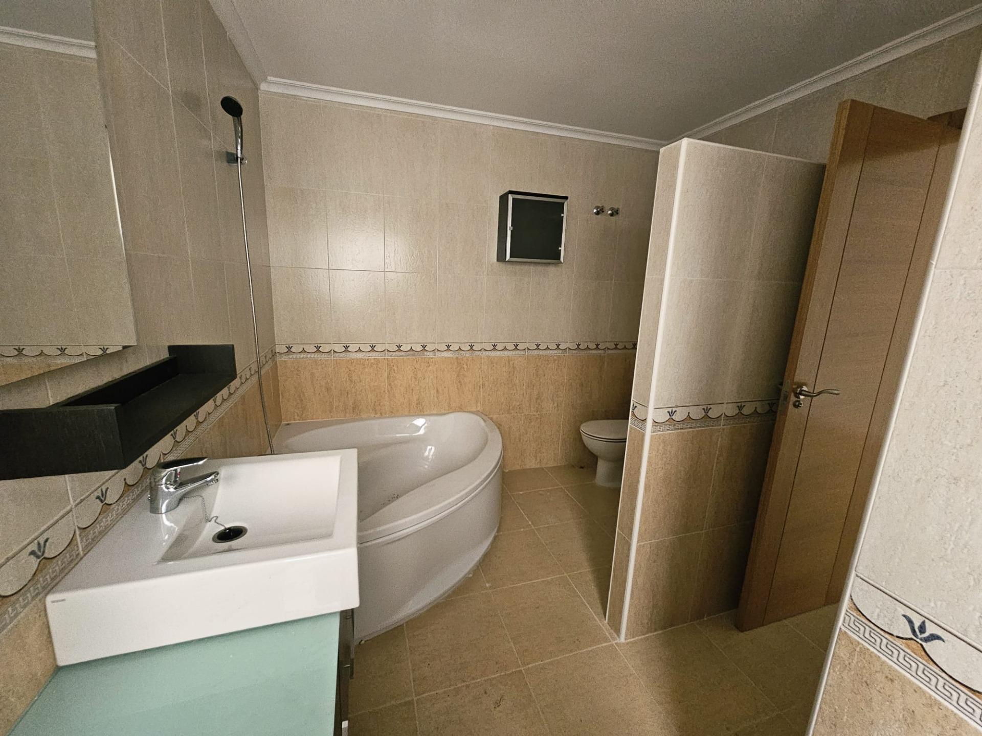 3 Bed, 2 Bath, ApartmentFor Sale, Torrevieja, Alicante