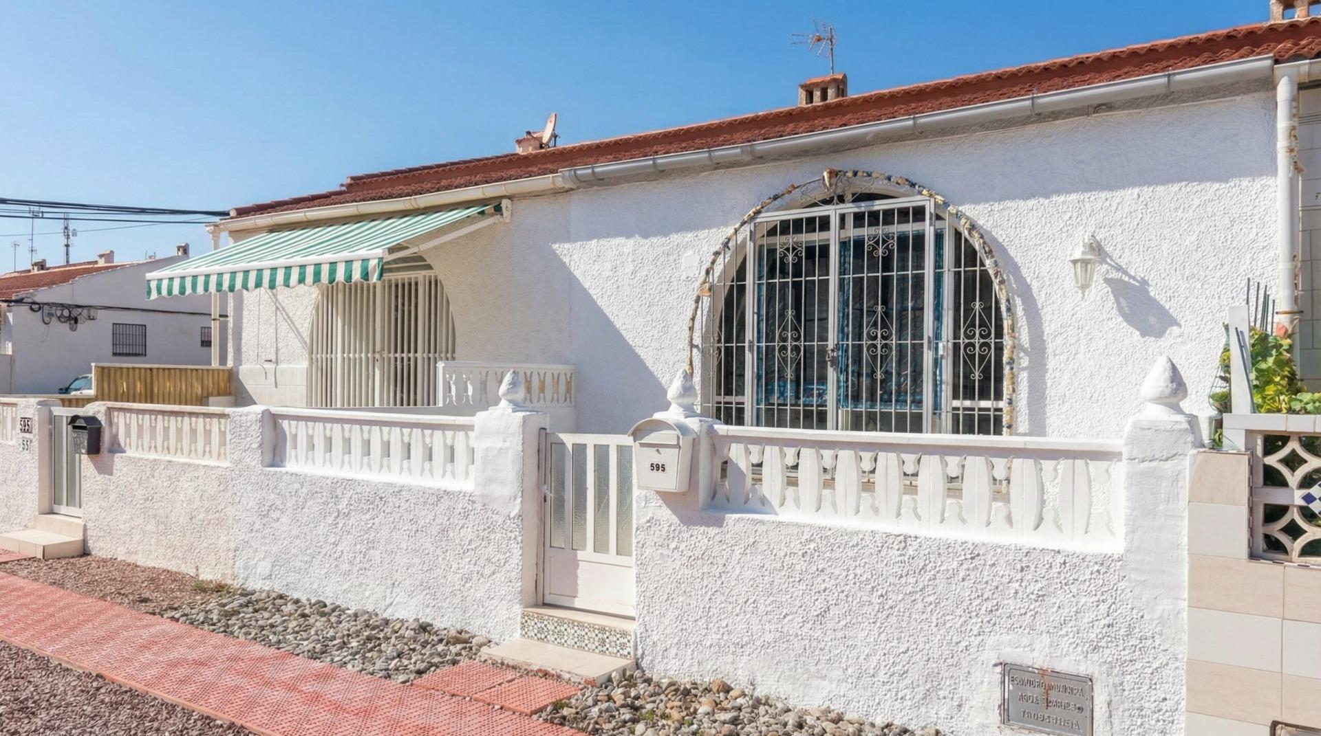 2 Bed, 1 Bath, HouseFor Sale, Torrevieja, Alicante