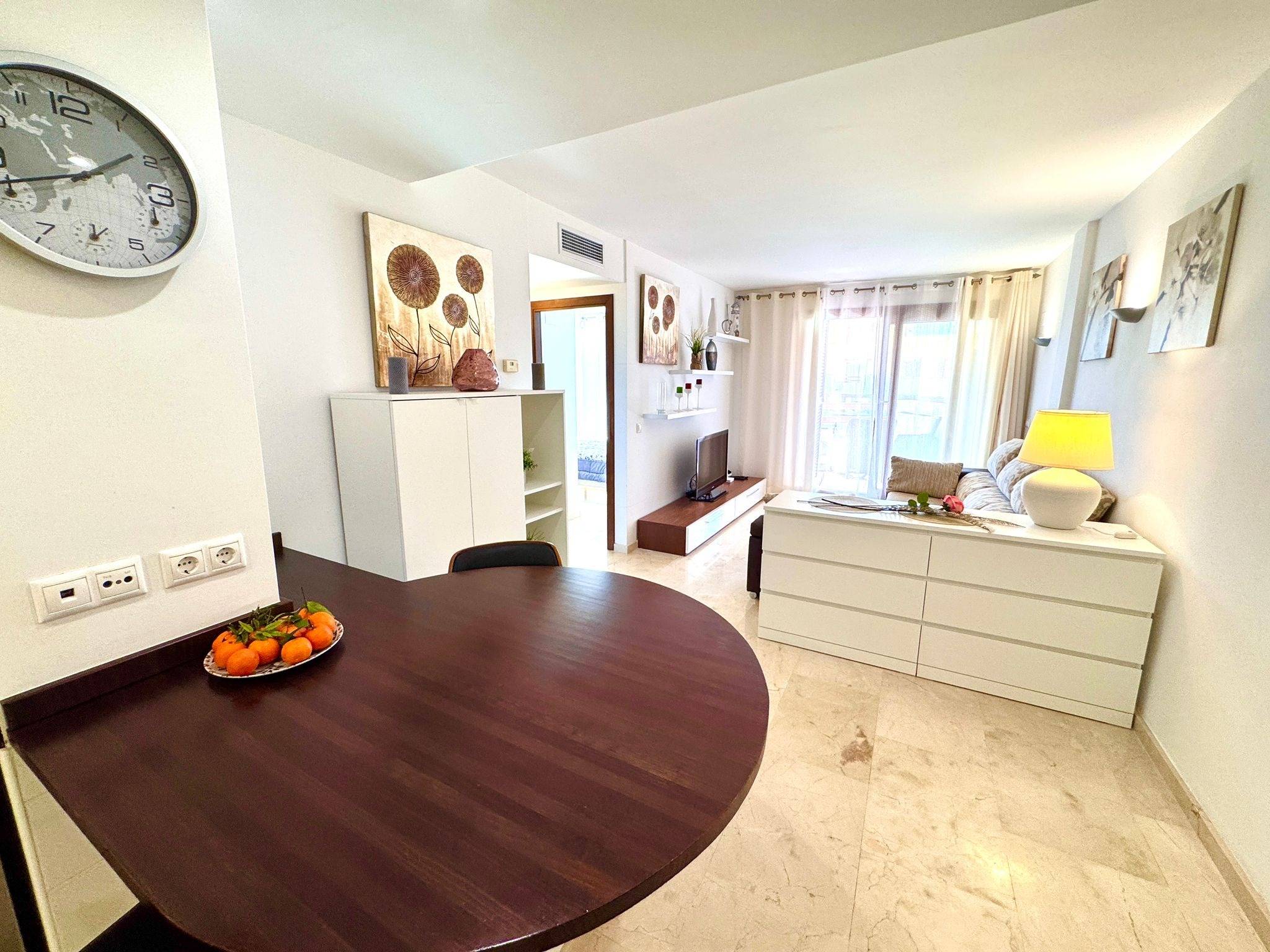 2 Bed, 1 Bath, ApartmentFor Sale, Torrevieja, Alicante