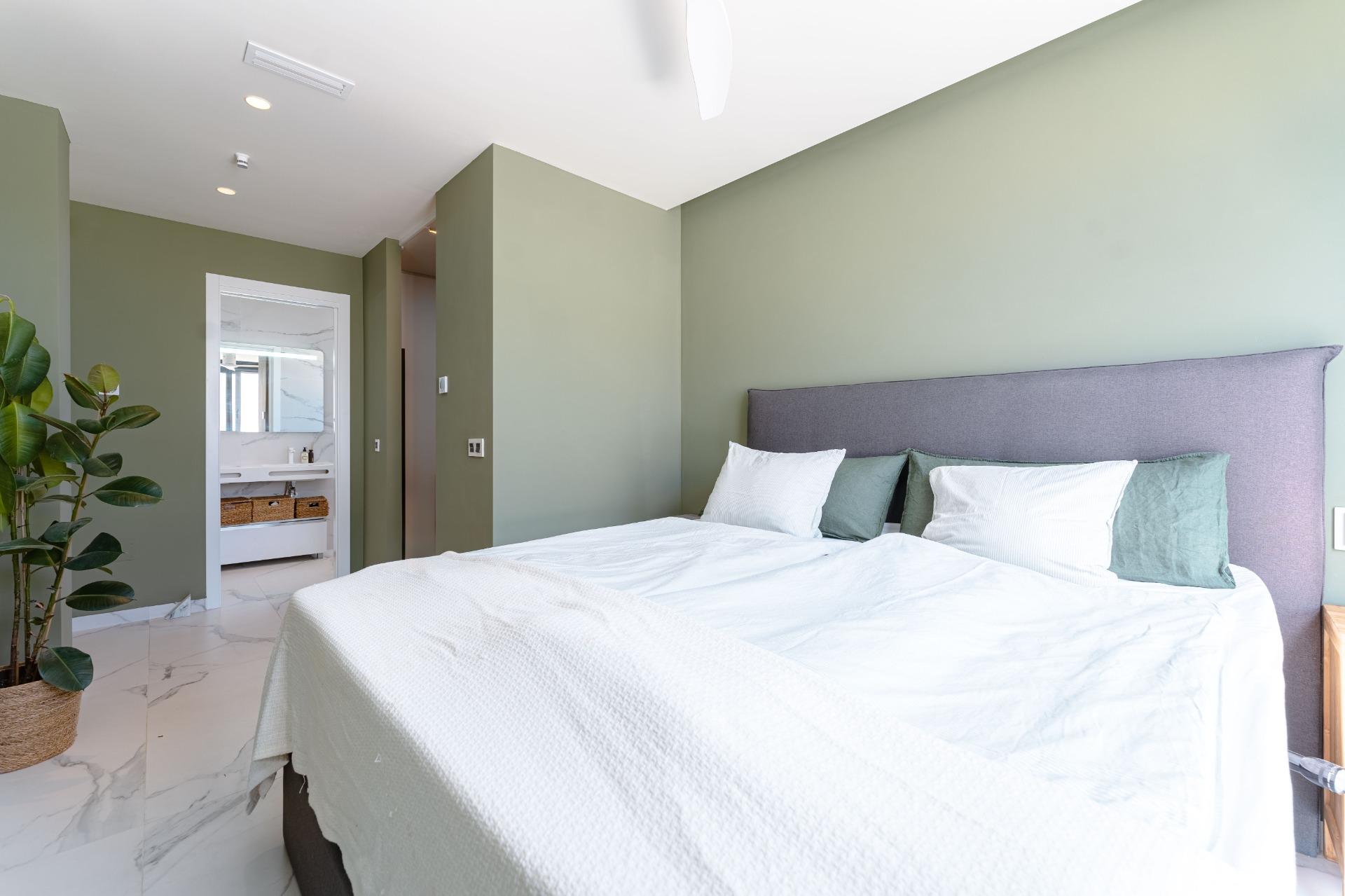 5 Bed, 4 Bath, HouseFor Sale, San Miguel de Salinas, Alicante