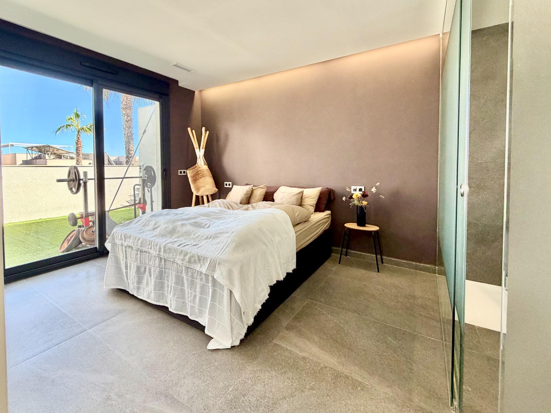 5 Bed, 4 Bath, HouseFor Sale, San Miguel de Salinas, Alicante