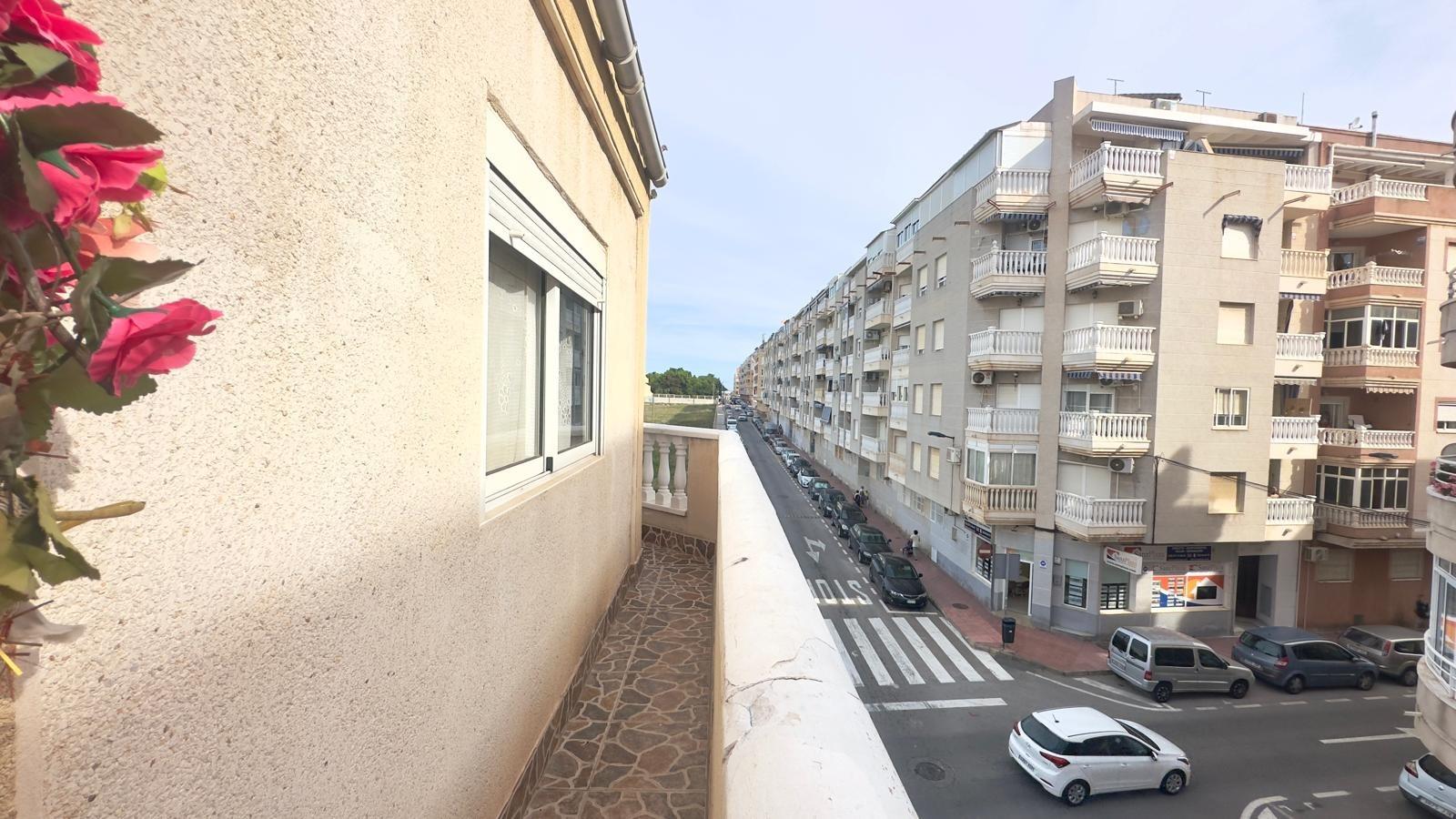 2 Bed, 1 Bath, ApartmentFor Sale, Torrevieja, Alicante