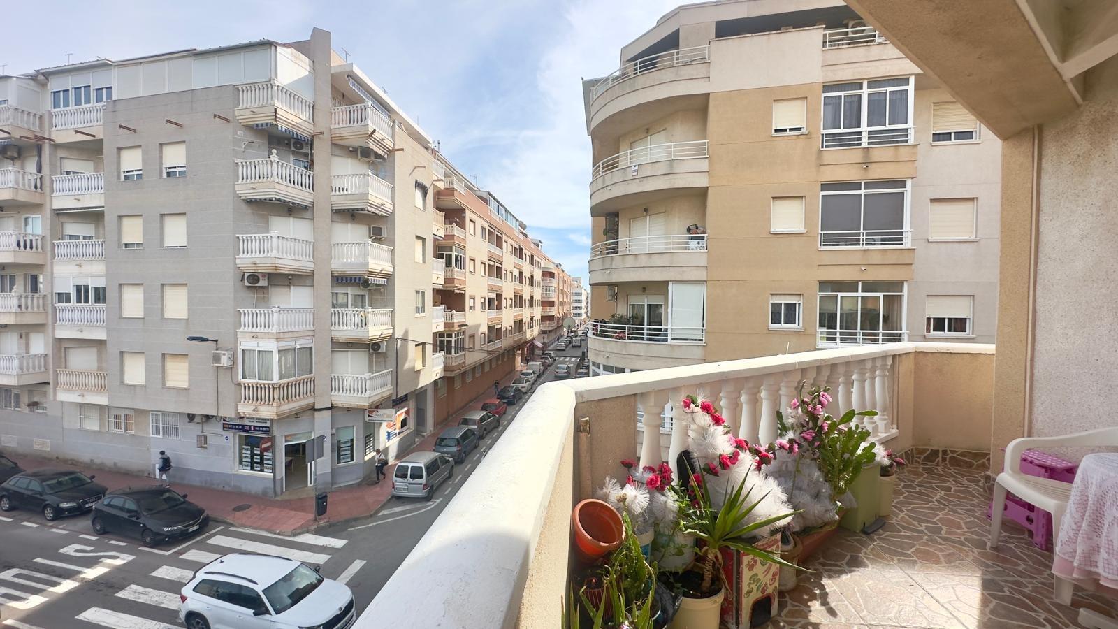2 Bed, 1 Bath, ApartmentFor Sale, Torrevieja, Alicante