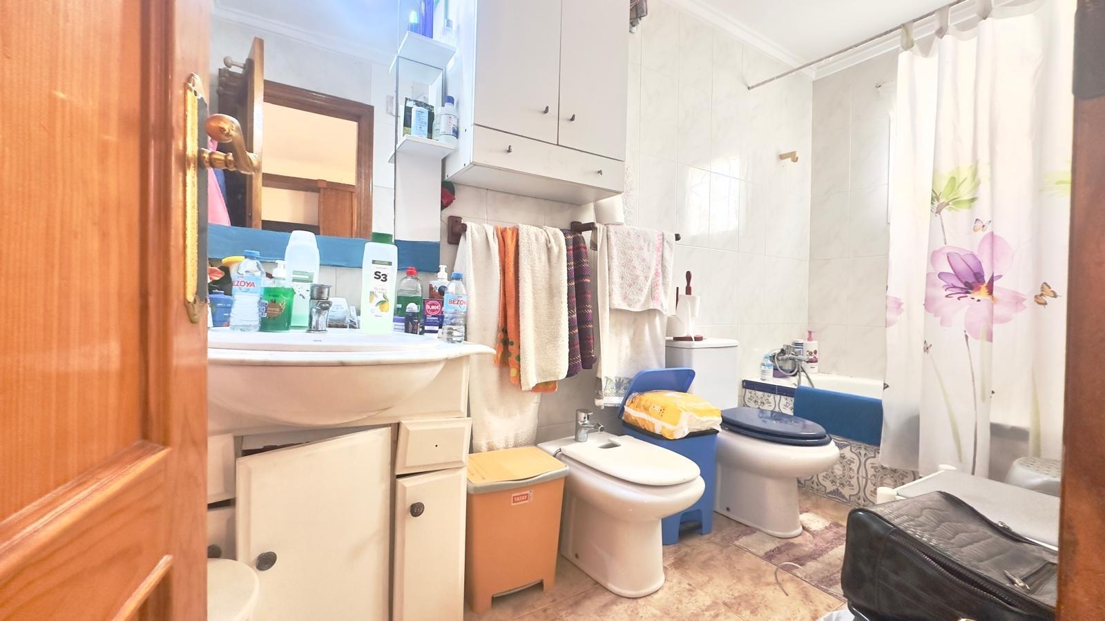 2 Bed, 1 Bath, ApartmentFor Sale, Torrevieja, Alicante