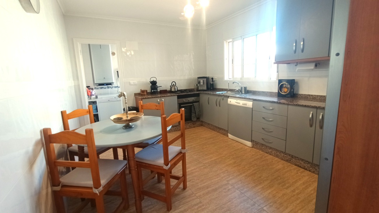 4 Bed, 2 Bath, HouseFor Sale, Avileses, Murcia