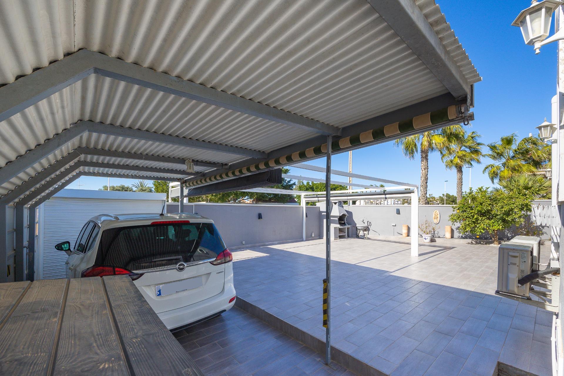 3 Bed, 2 Bath, HouseFor Sale, Torrevieja, Alicante