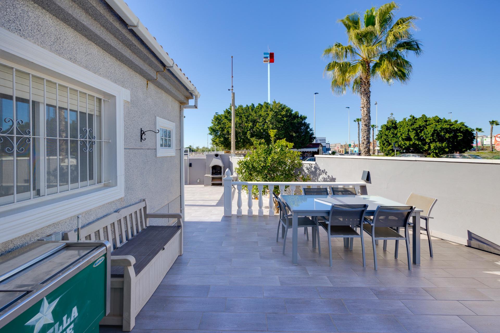 3 Bed, 2 Bath, HouseFor Sale, Torrevieja, Alicante