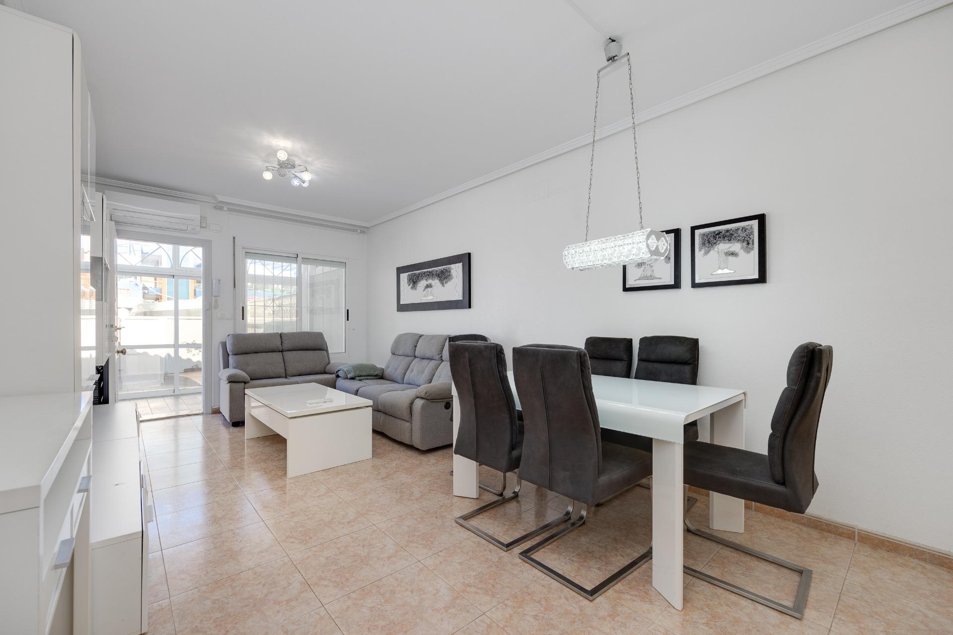 3 Bed, 2 Bath, HouseFor Sale, Torrevieja, Alicante
