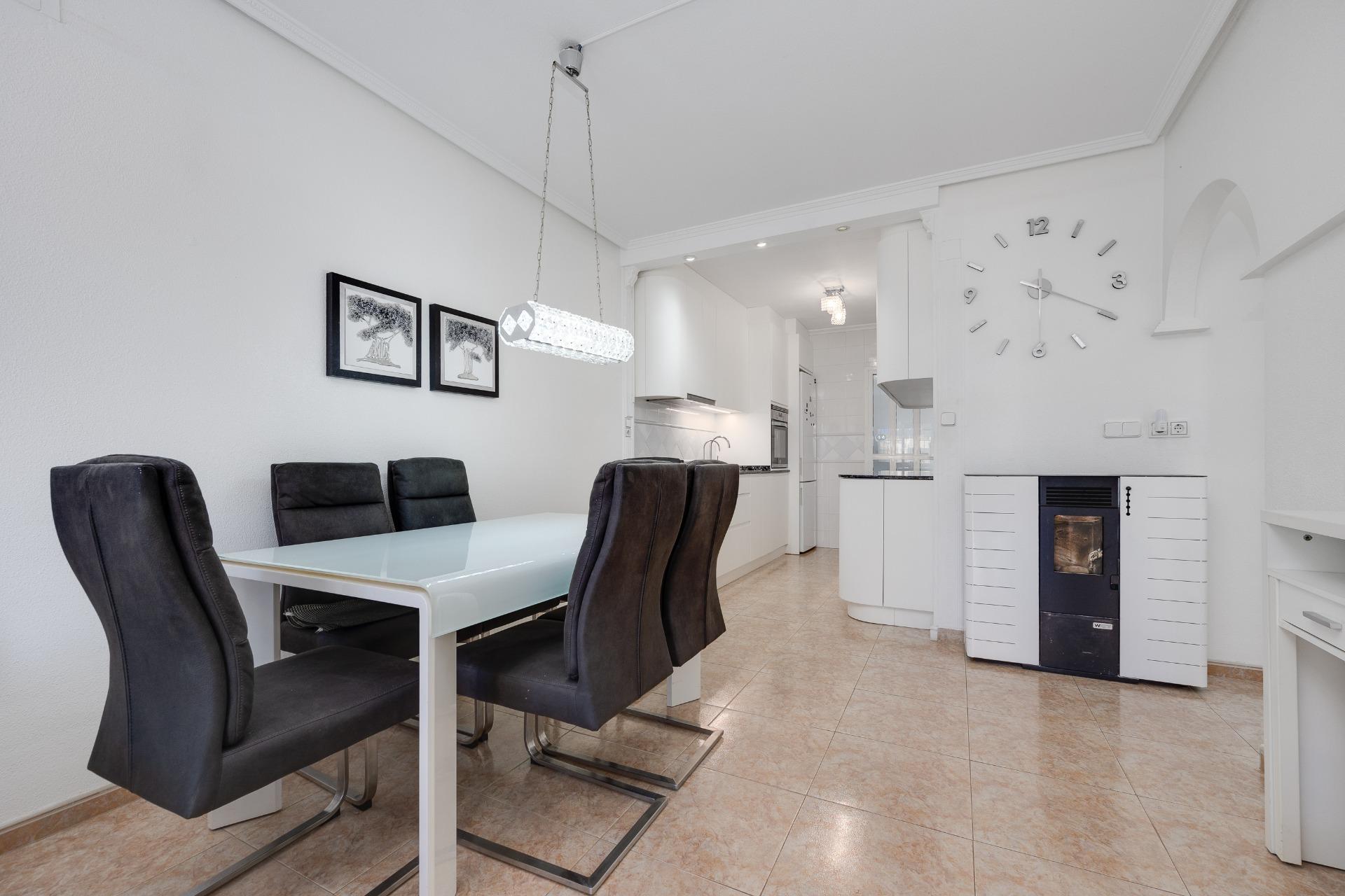 3 Bed, 2 Bath, HouseFor Sale, Torrevieja, Alicante