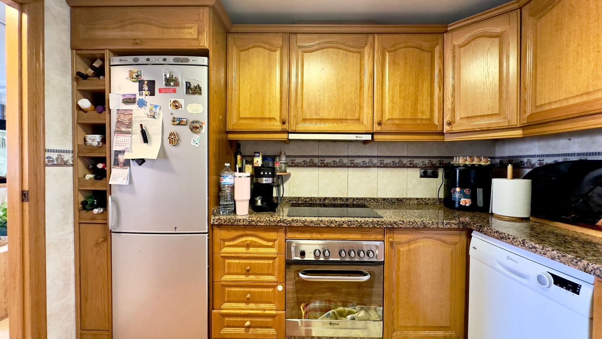 4 Bed, 2 Bath, ApartmentFor Sale, Torrevieja, Alicante