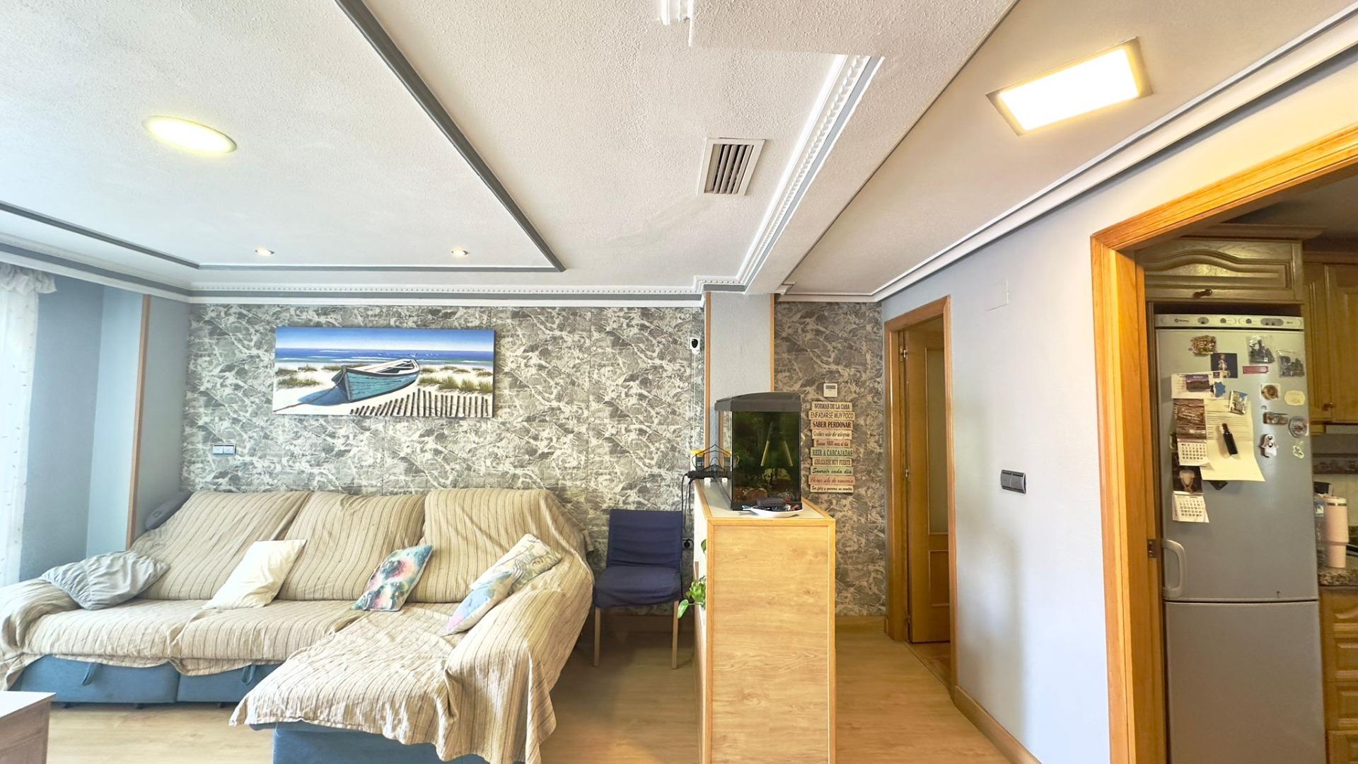 4 Bed, 2 Bath, ApartmentFor Sale, Torrevieja, Alicante