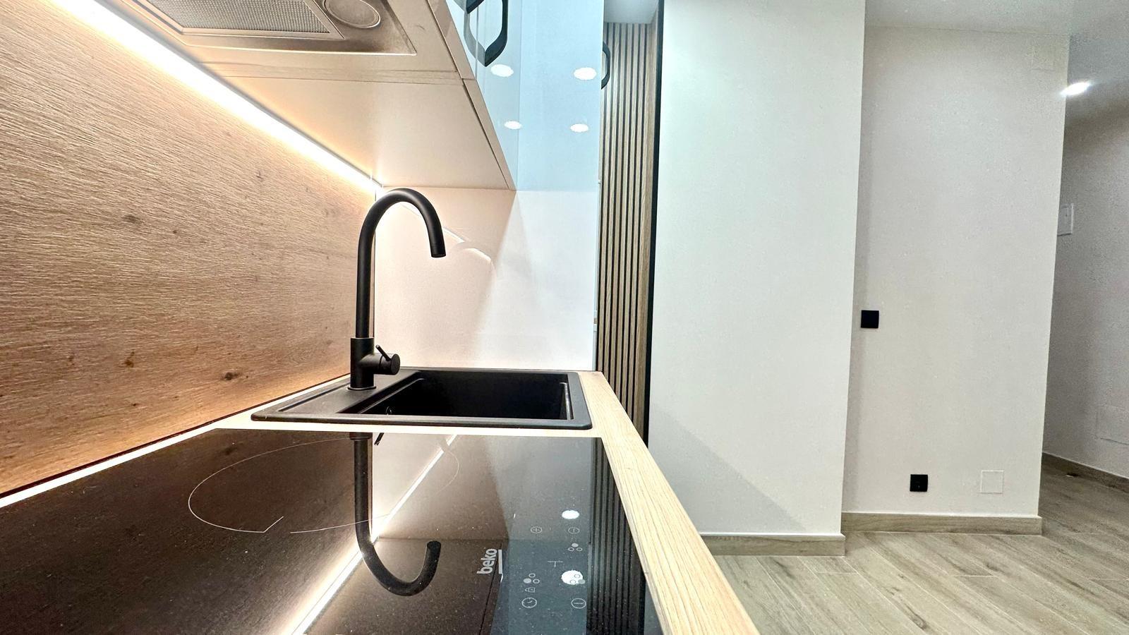 1 Bed, 1 Bath, ApartmentFor Sale, Torrevieja, Alicante