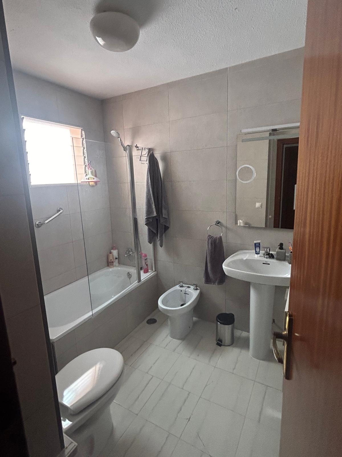 3 Bed, 2 Bath, HouseFor Sale, Torrevieja, Alicante