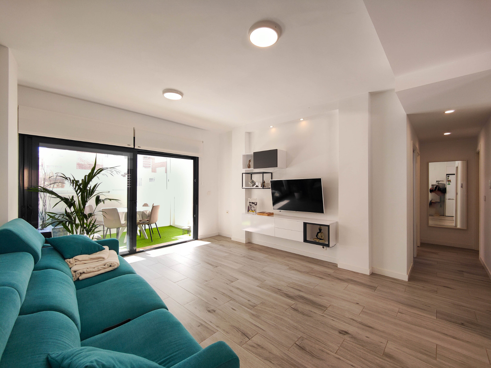 3 Bed, 2 Bath, ApartmentFor Sale, Guardamar Del Segura, Alicante