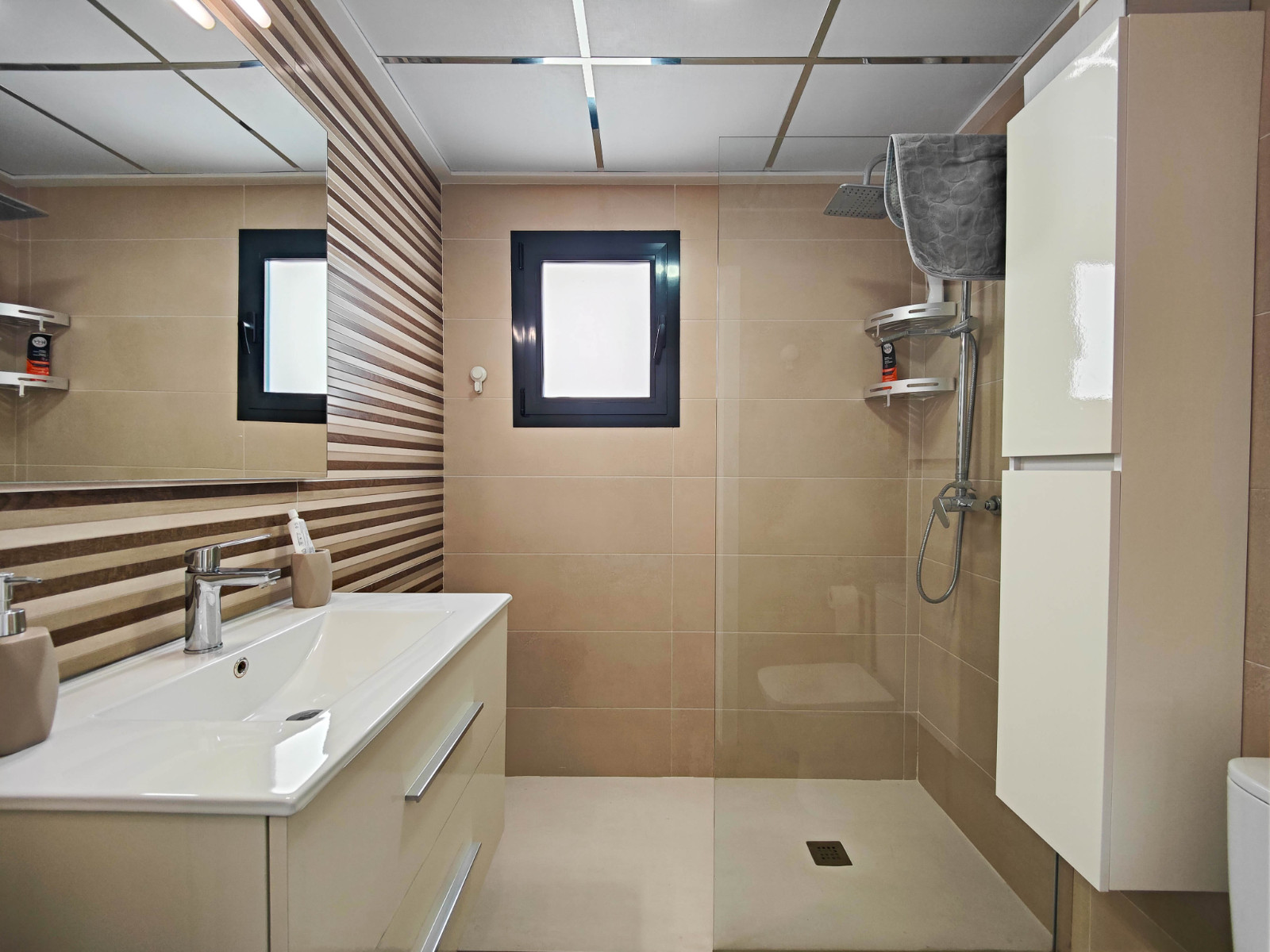 3 Bed, 2 Bath, ApartmentFor Sale, Guardamar Del Segura, Alicante