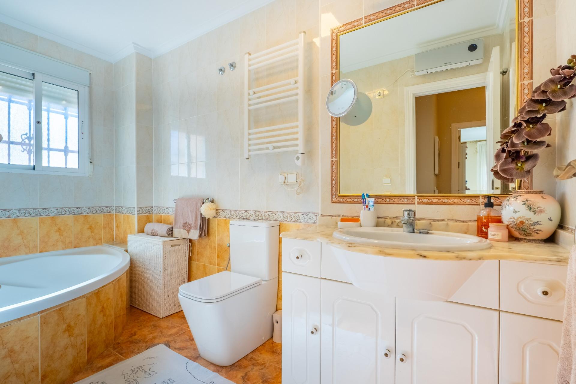 2 Bed, 2 Bath, ApartmentFor Sale, Orihuela Costa, Alicante