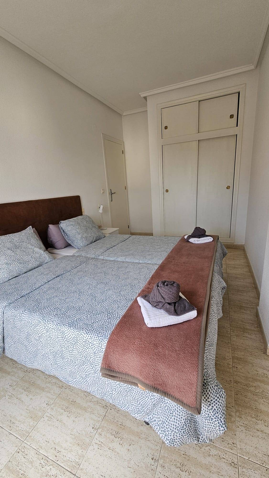 3 Bed, 1 Bath, ApartmentFor Sale, Torrevieja, Alicante